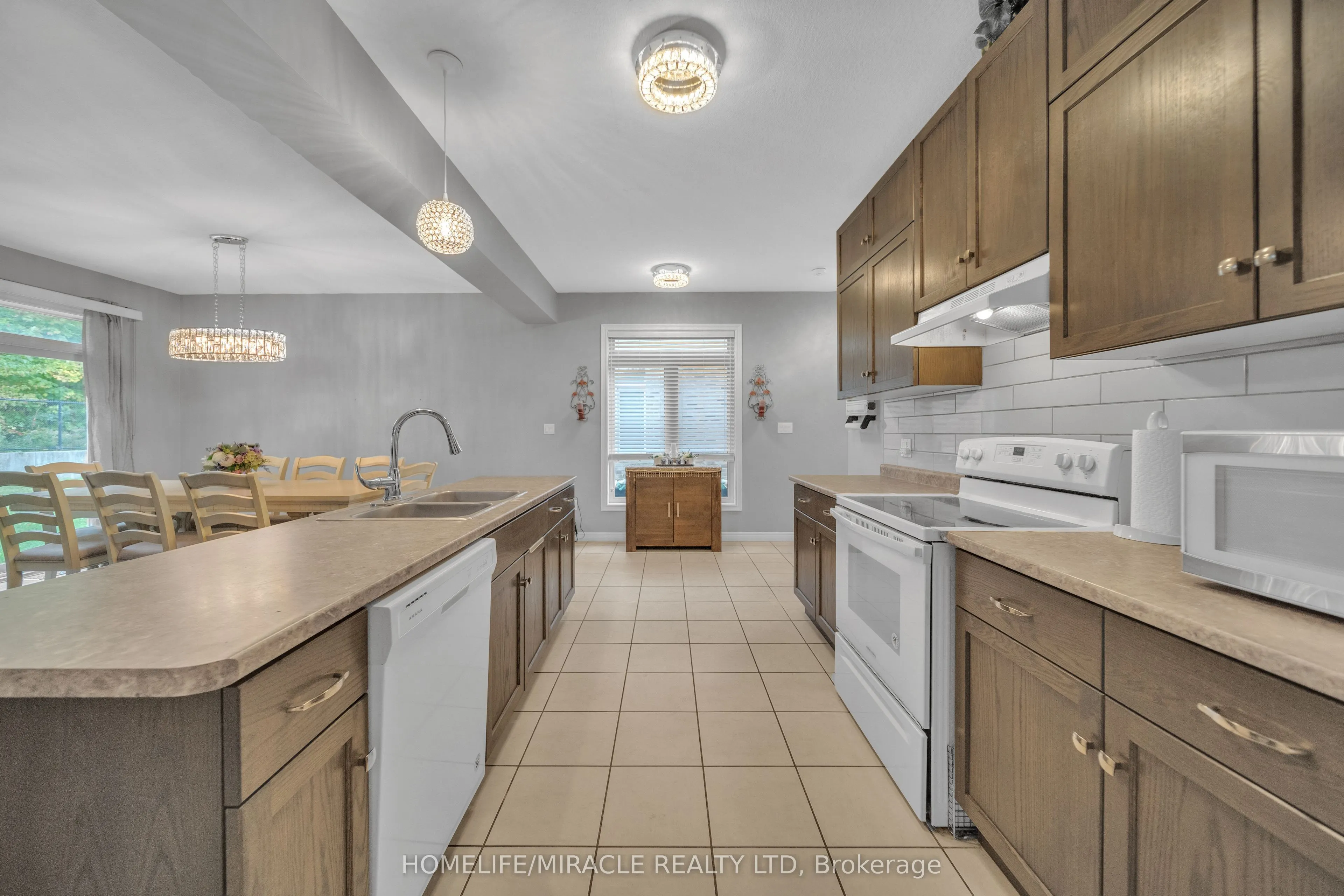 79 Elmbank Trail