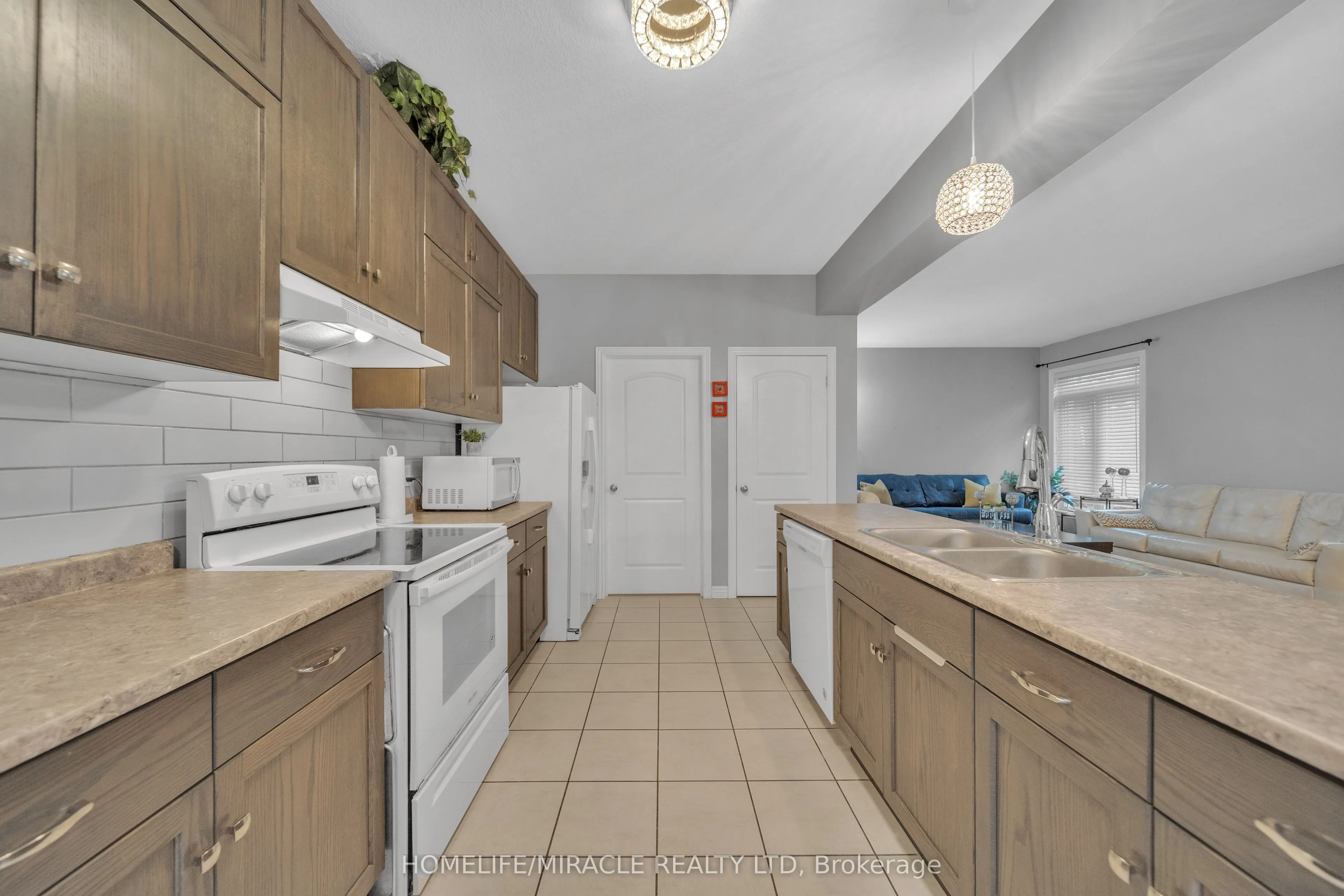79 Elmbank Trail
