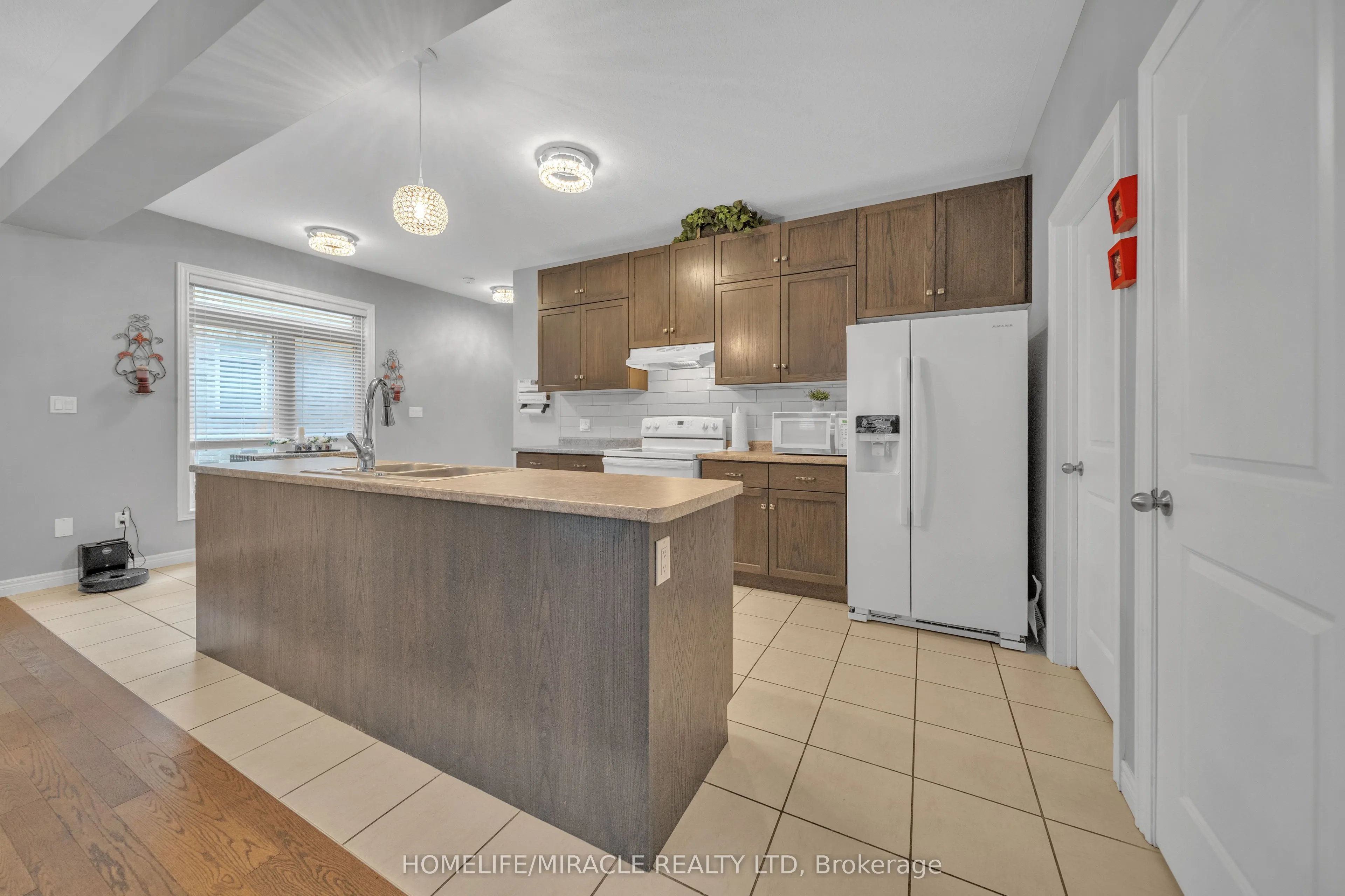 79 Elmbank Trail