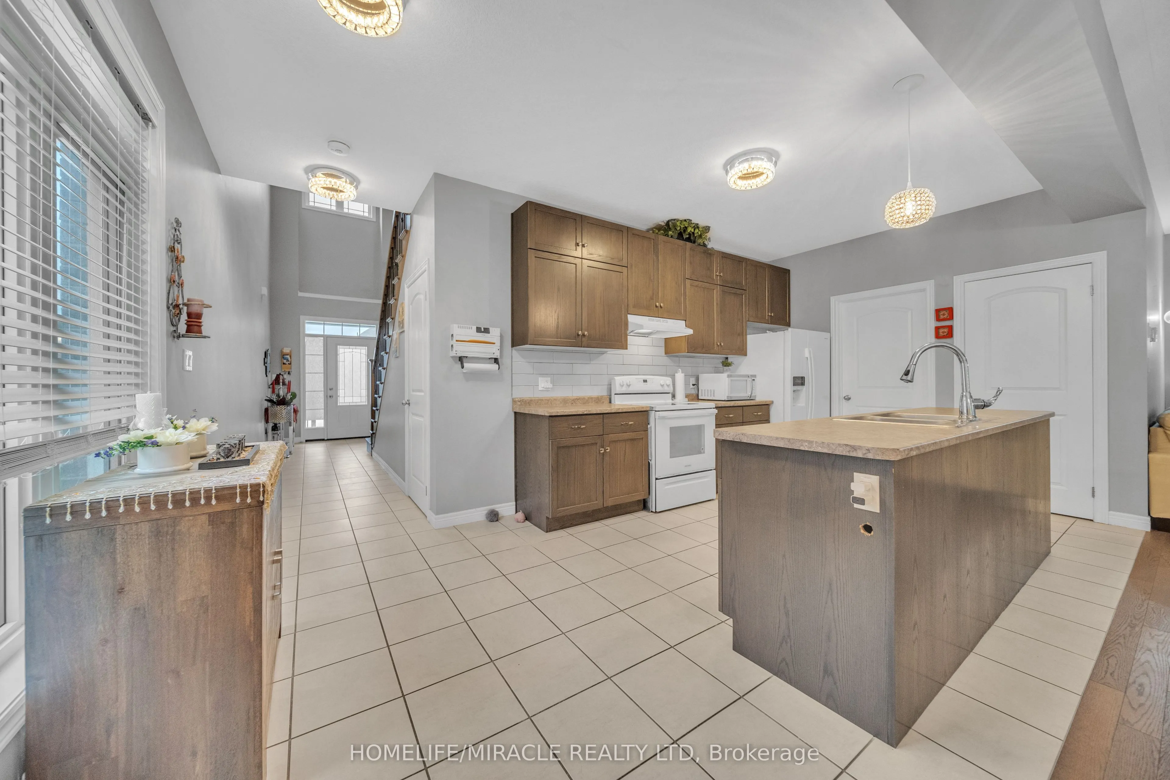 79 Elmbank Trail
