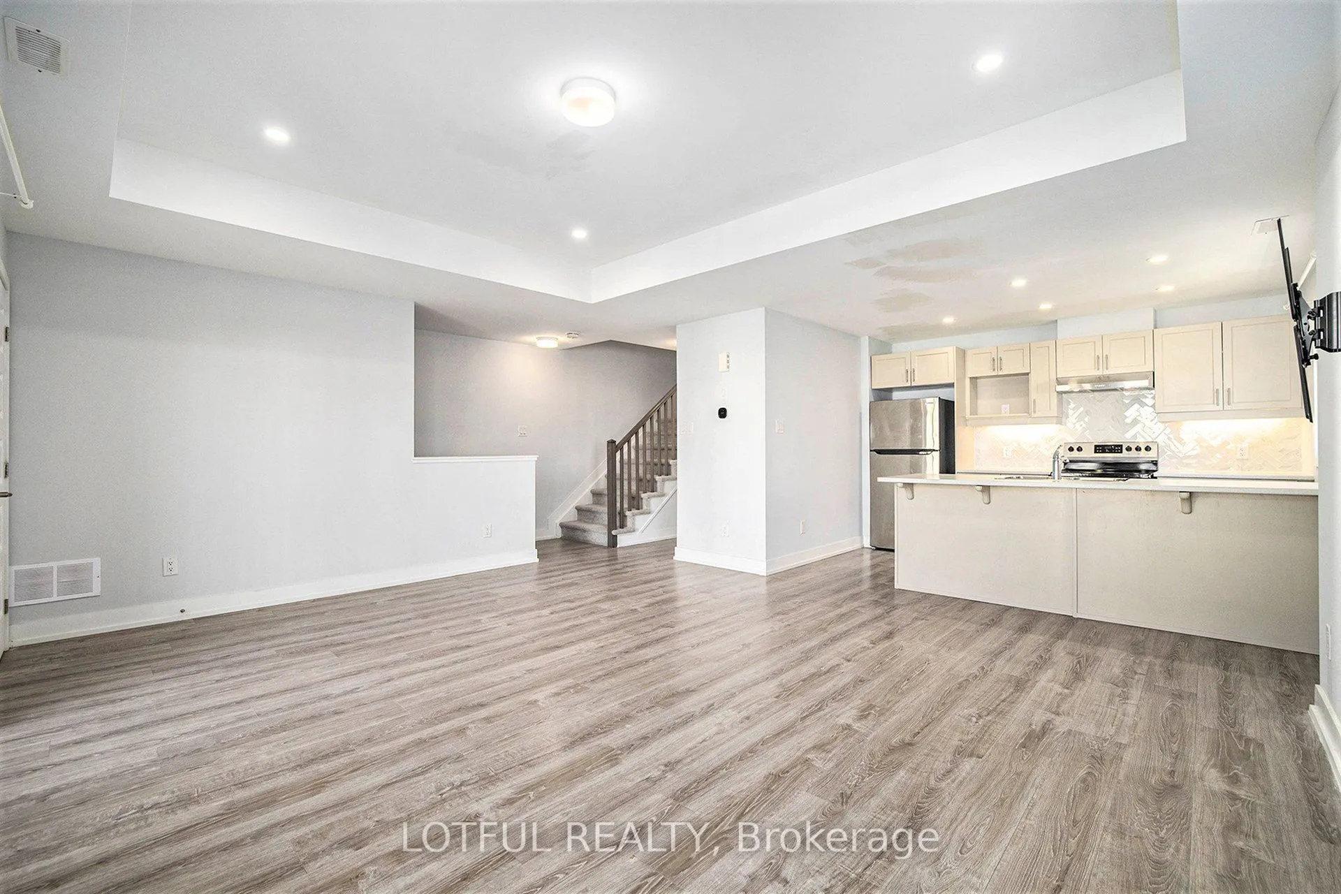 288 Anyolite Private, #103