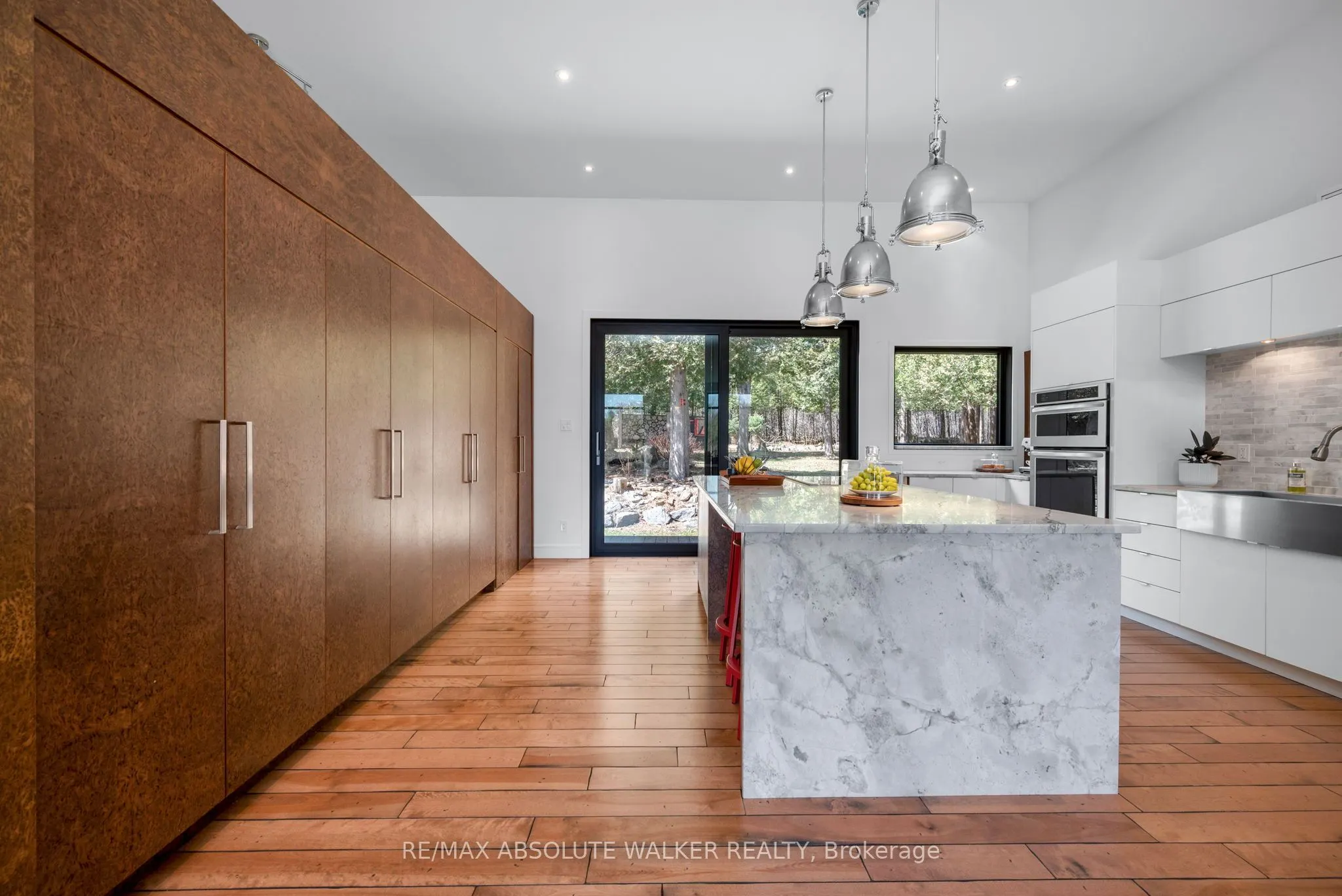 19421 Kenyon Concession 1 Road