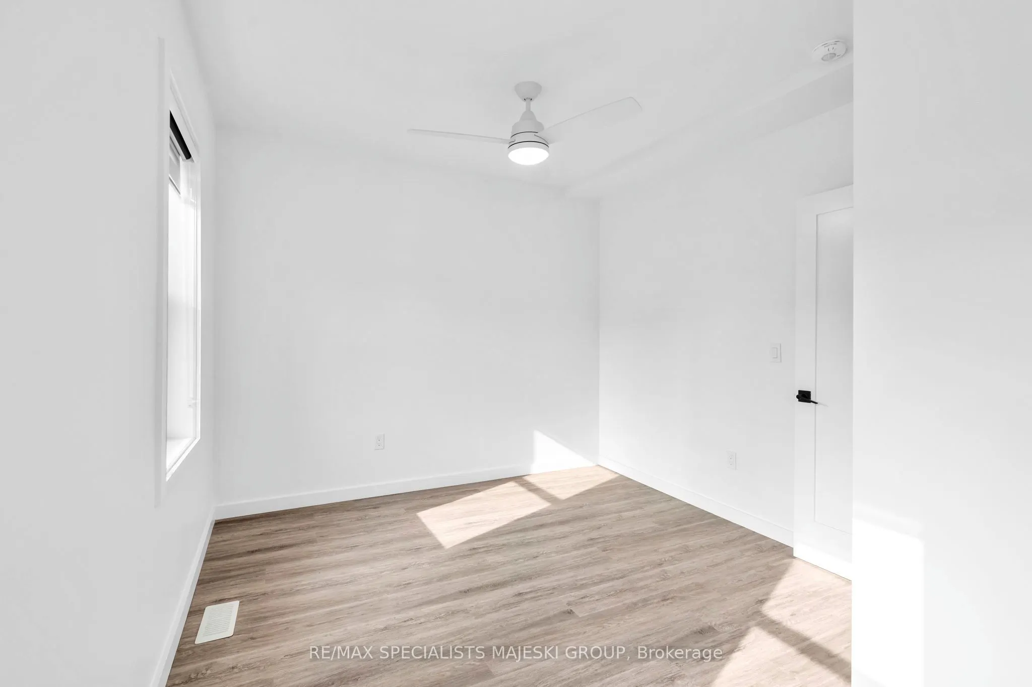 103 Kenilworth Avenue S