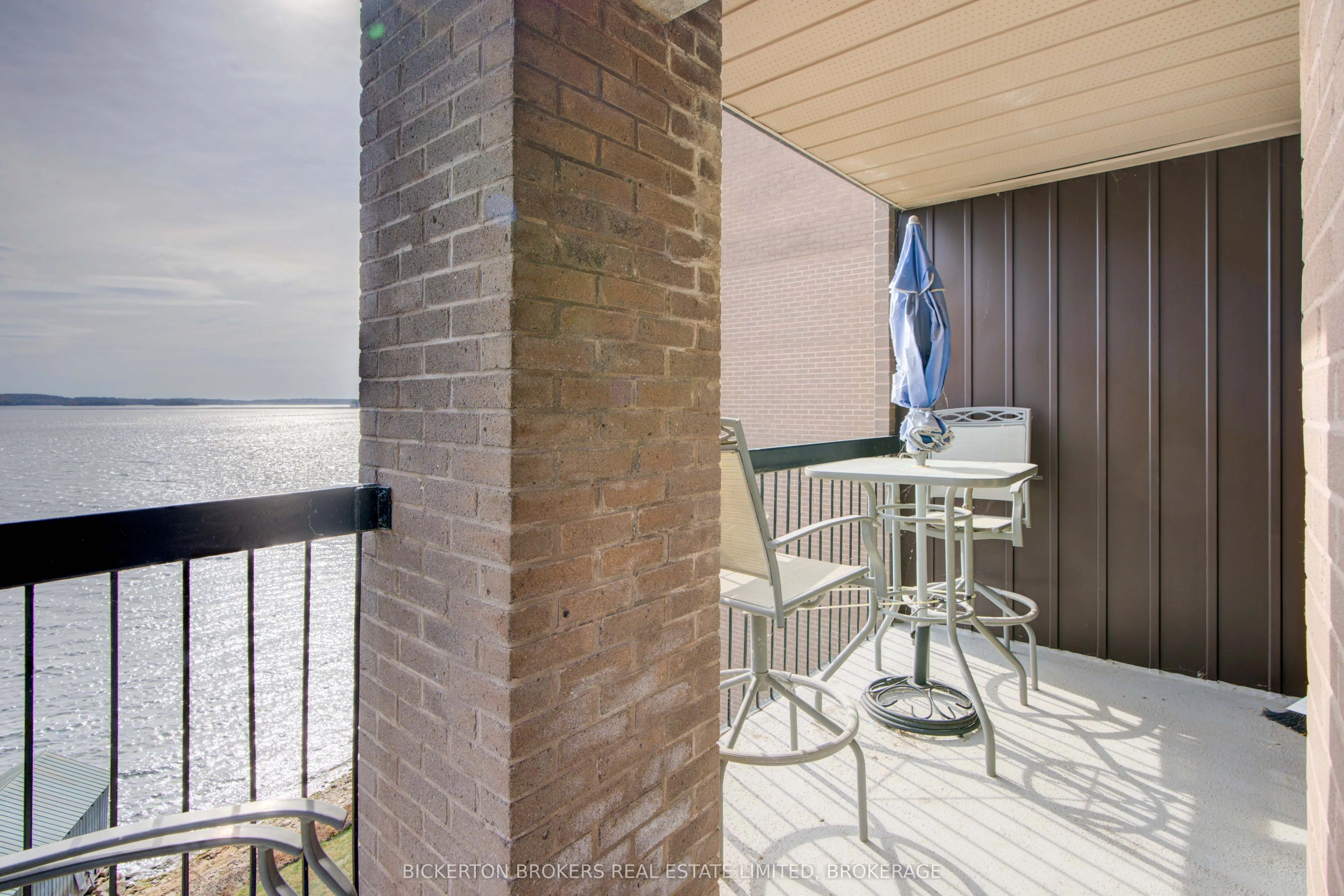 610 William Street S, #406