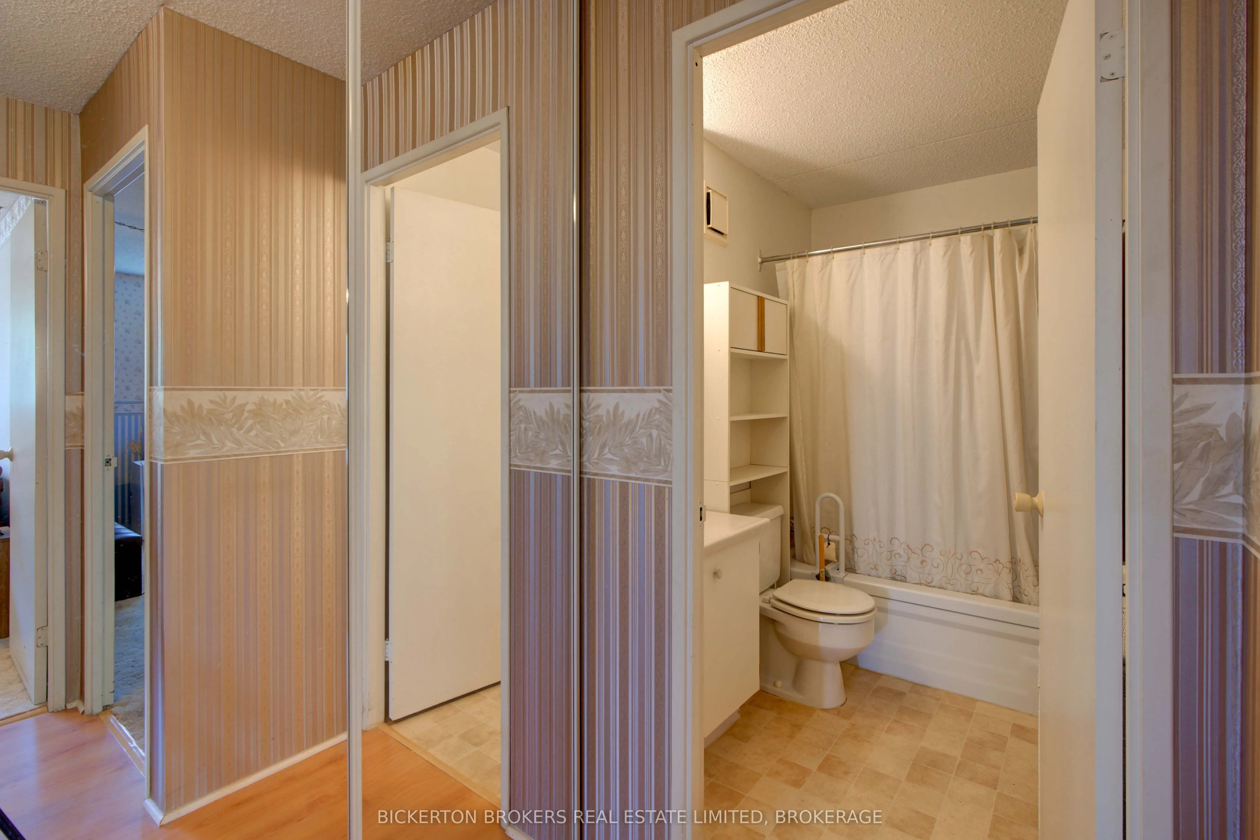610 William Street S, #406