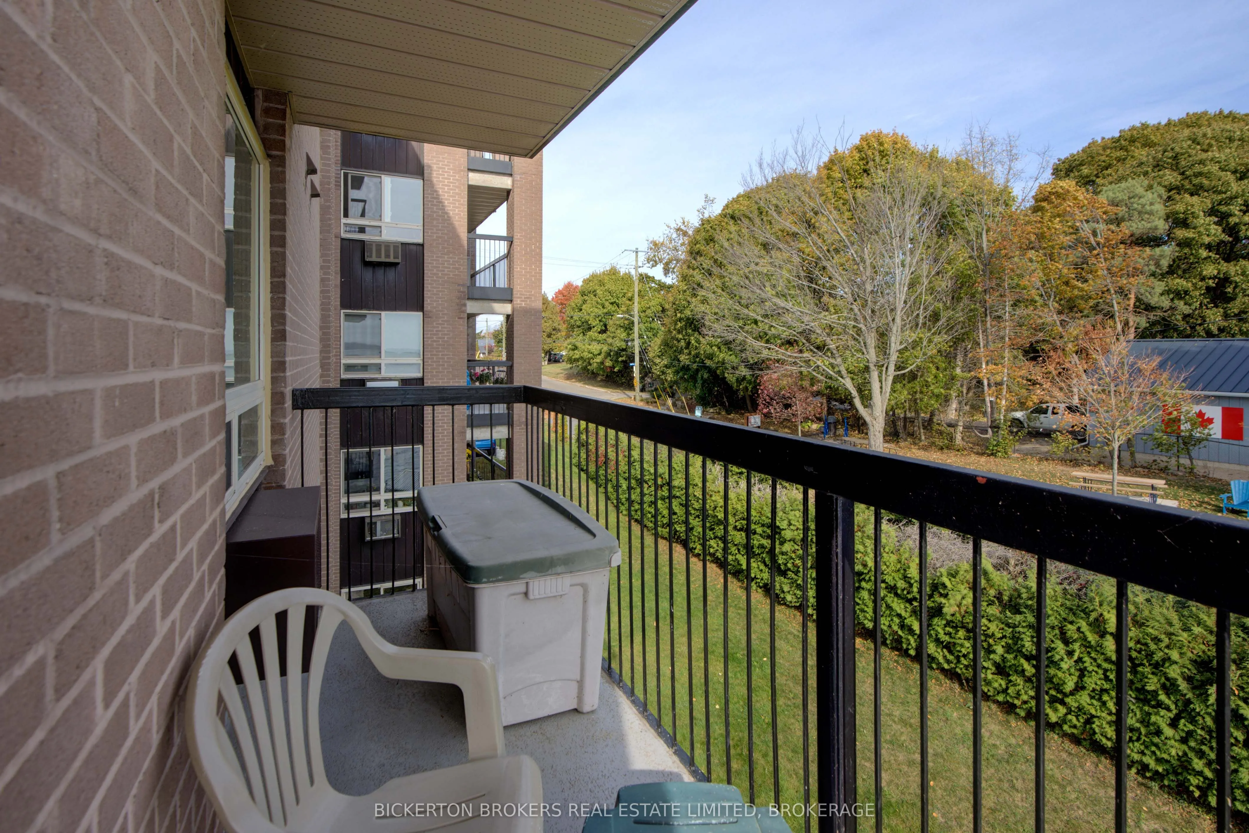 610 William Street S, #406