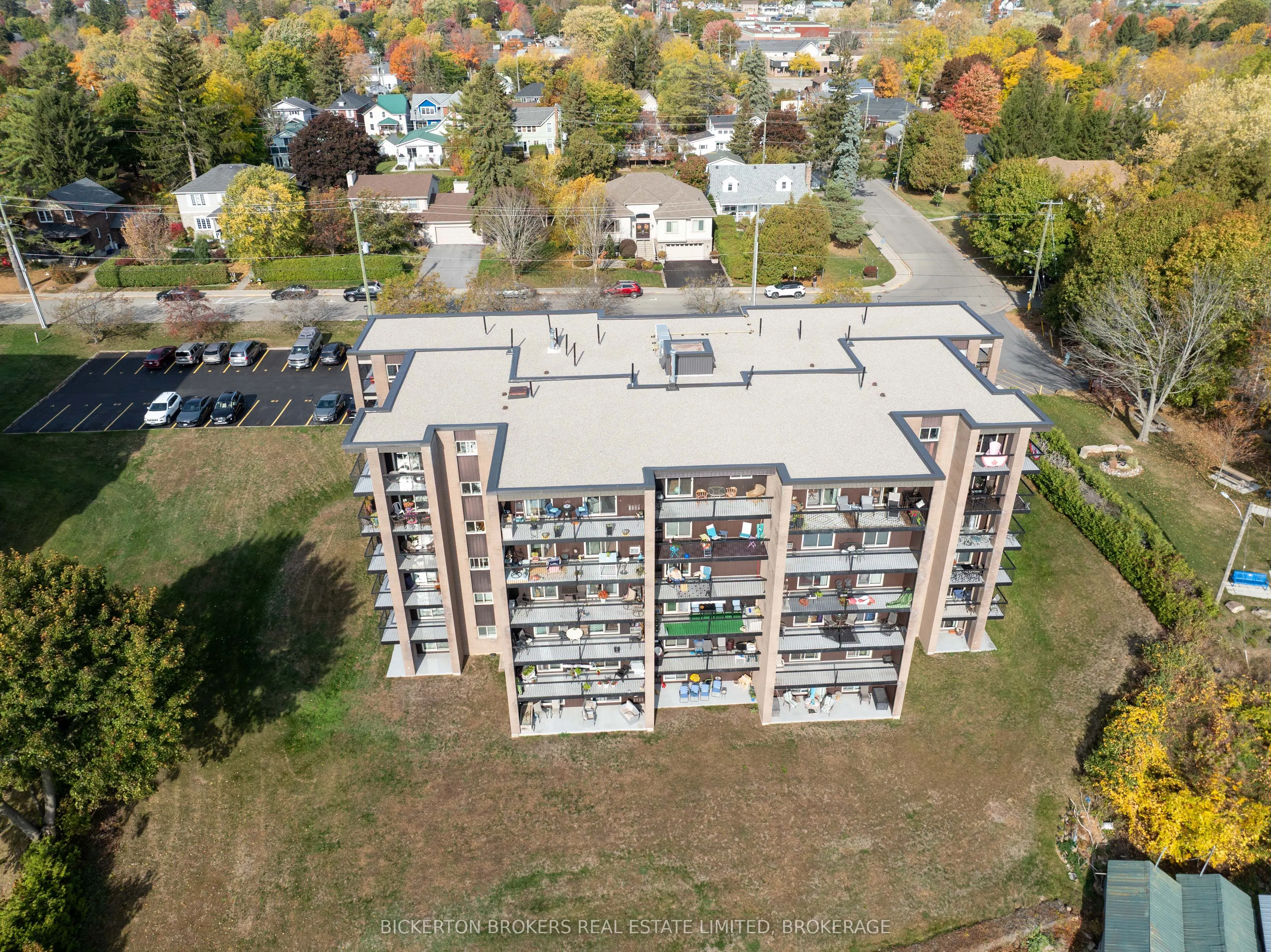 610 William Street S, #406