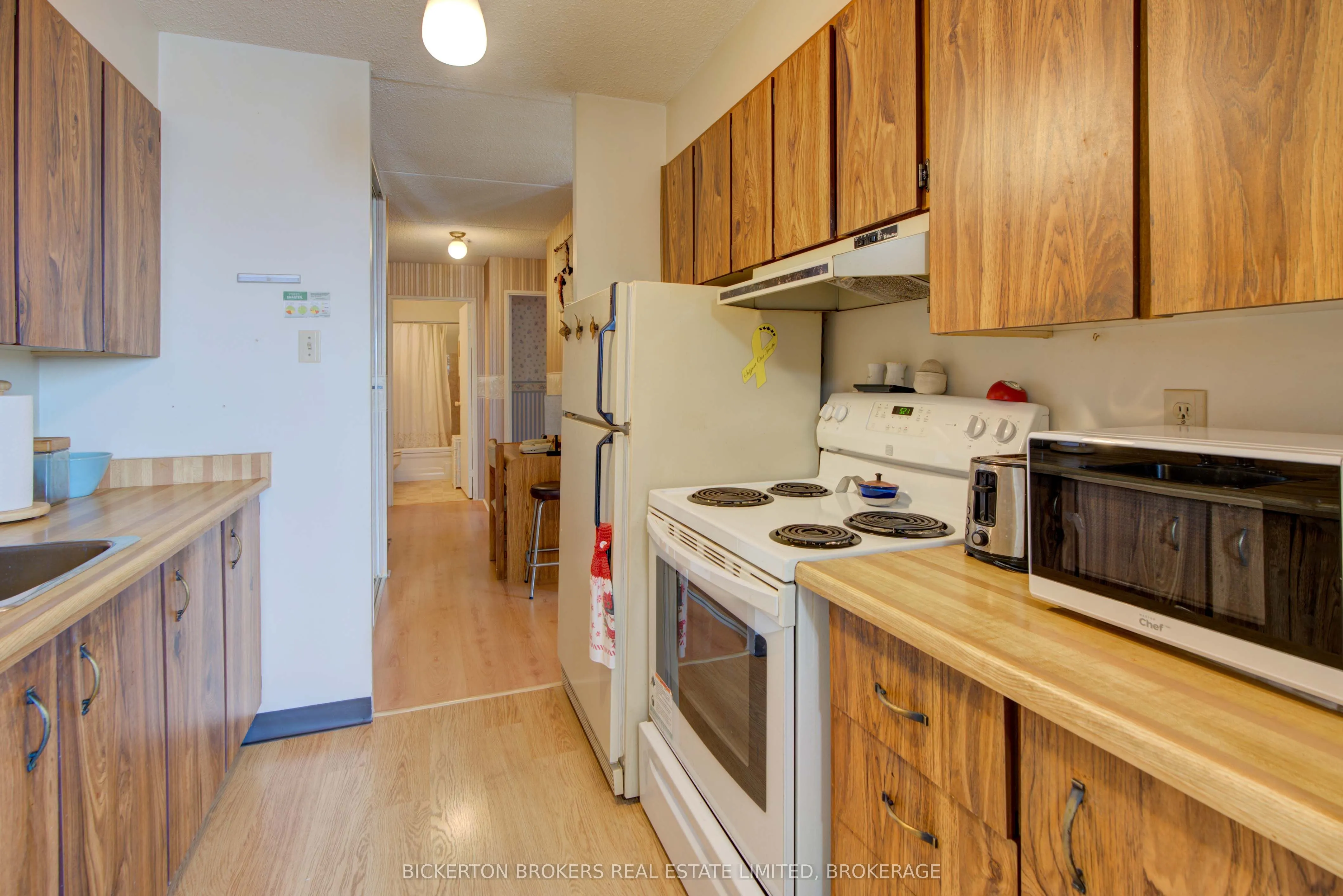 610 William Street S, #406