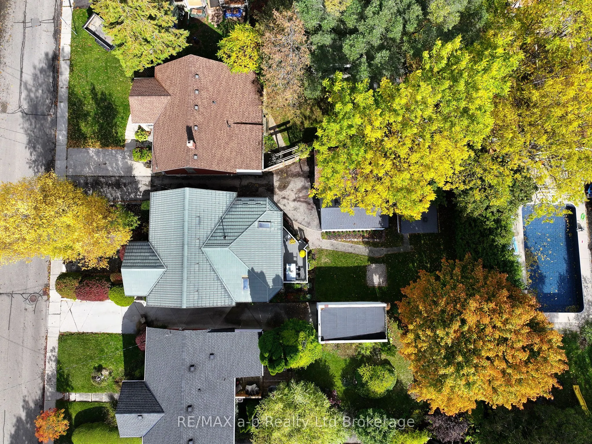 258 Graham Street E