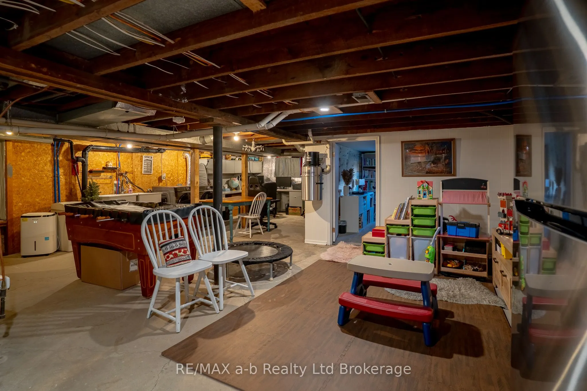 258 Graham Street E