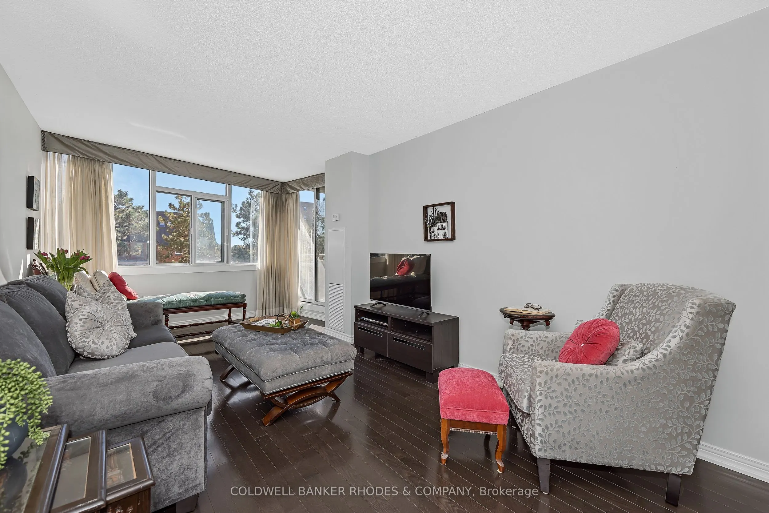 60 McLeod Street, #402