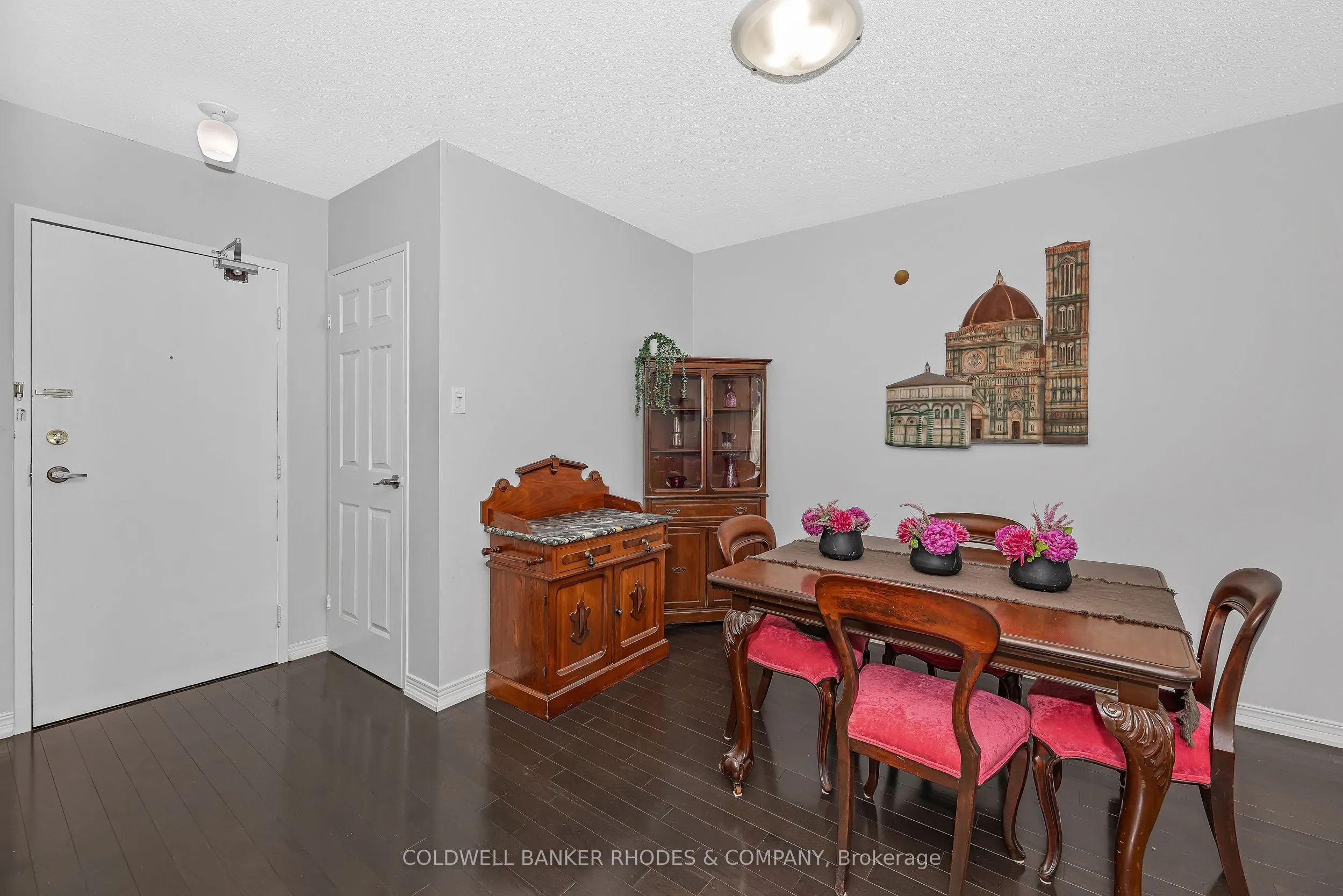 60 McLeod Street, #402