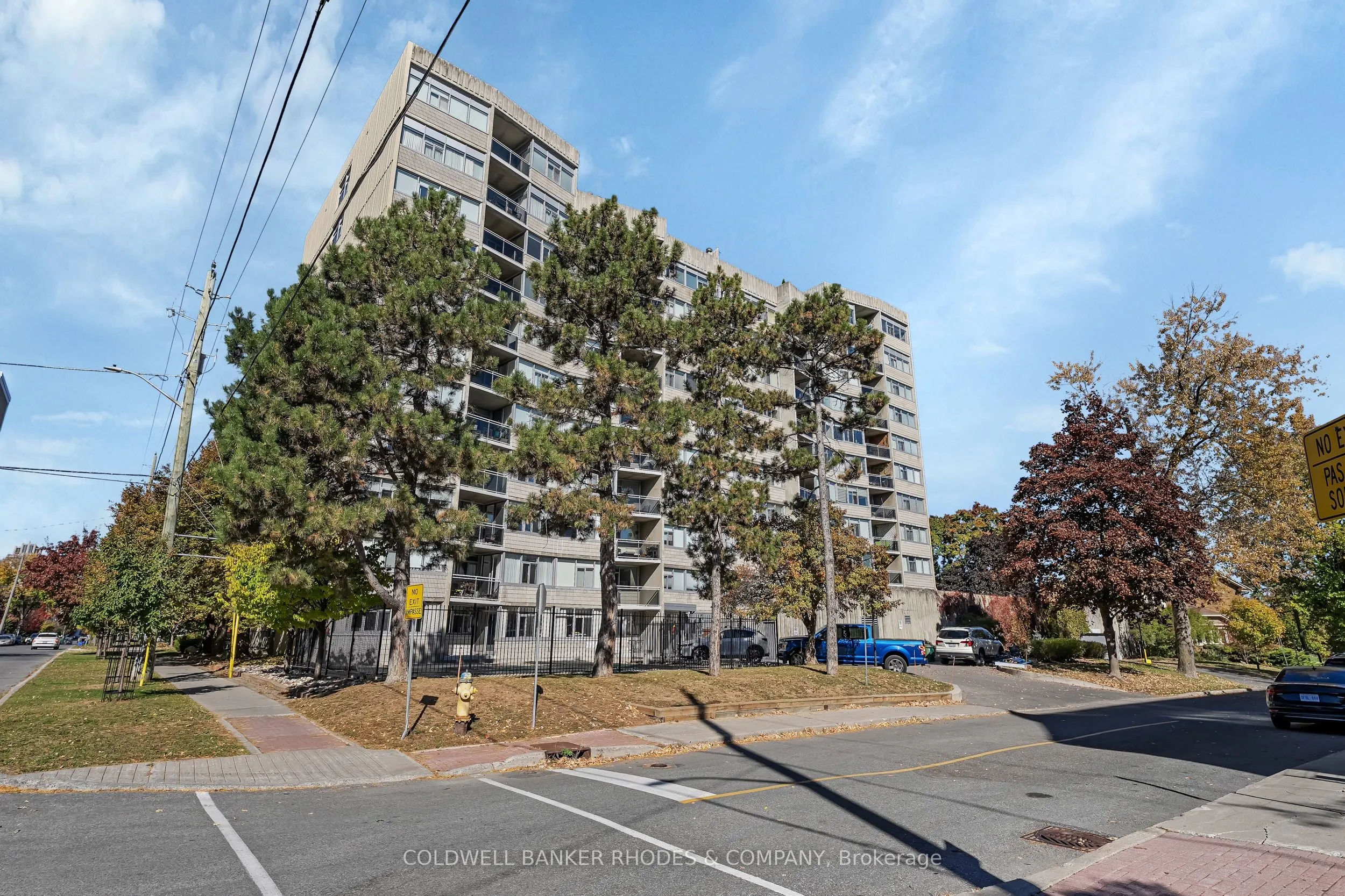 60 McLeod Street, #402