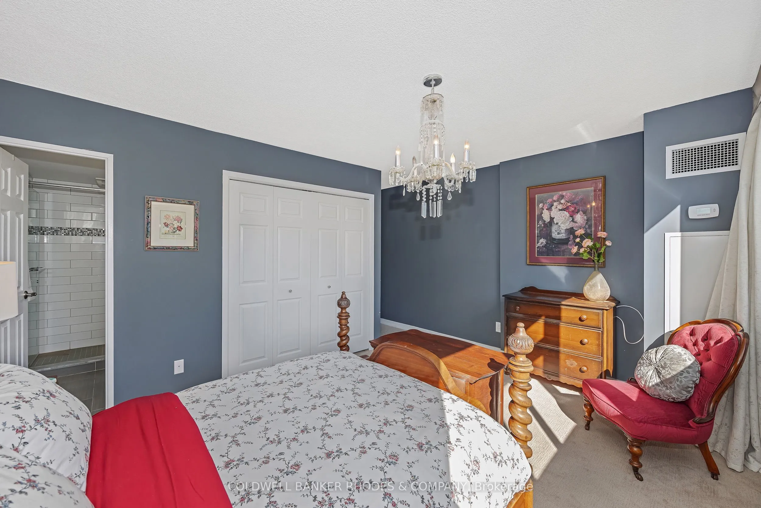 60 McLeod Street, #402