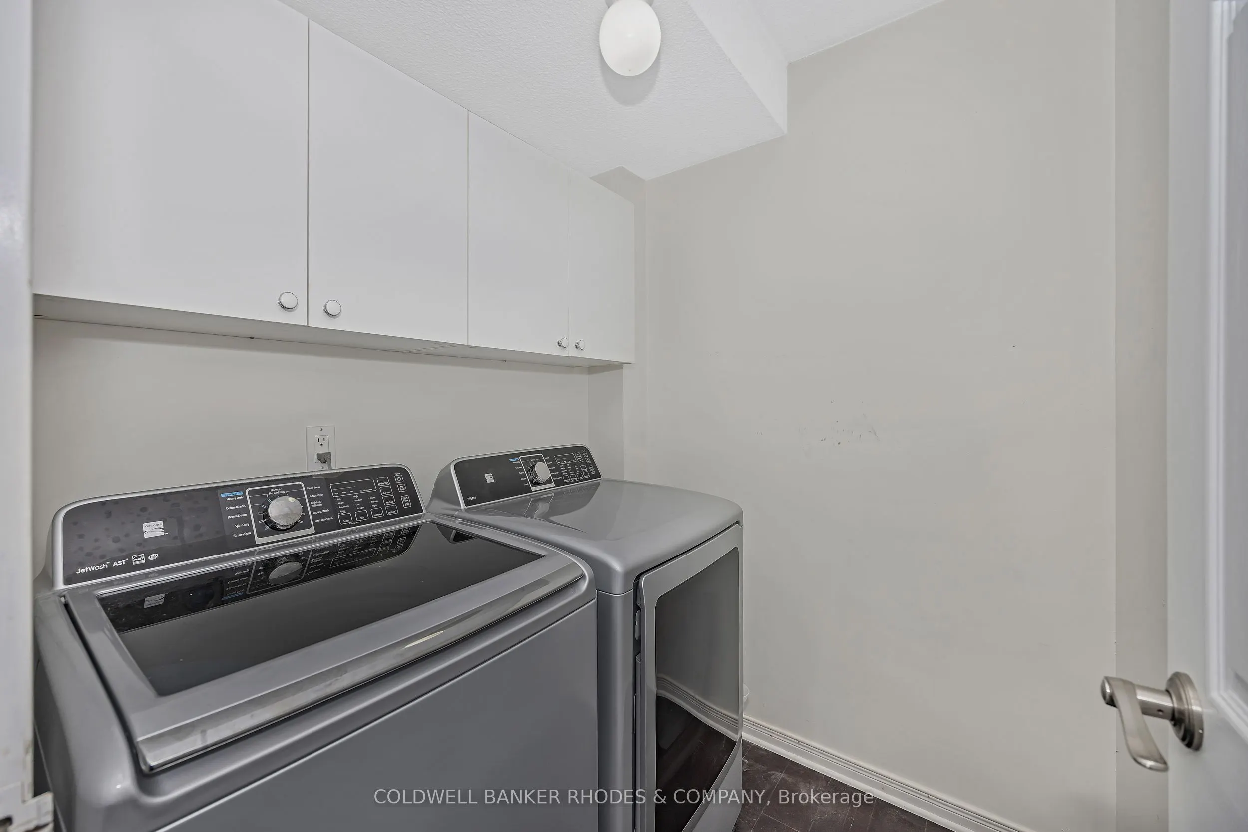 60 McLeod Street, #402