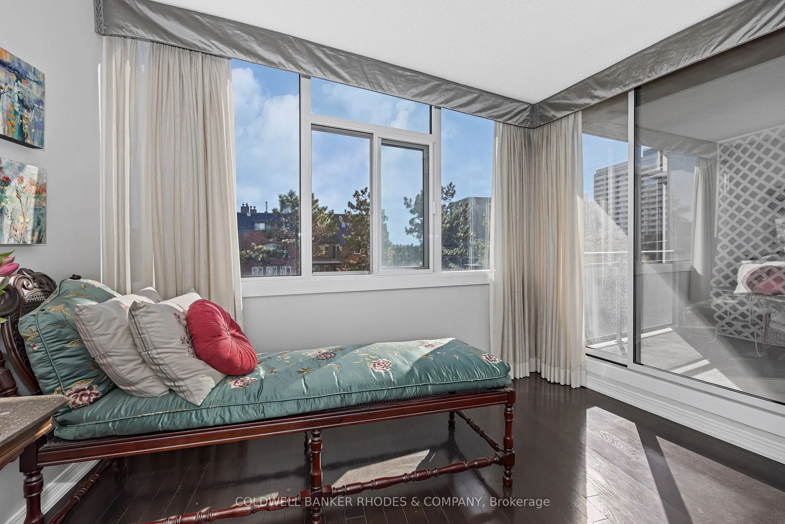60 McLeod Street, #402