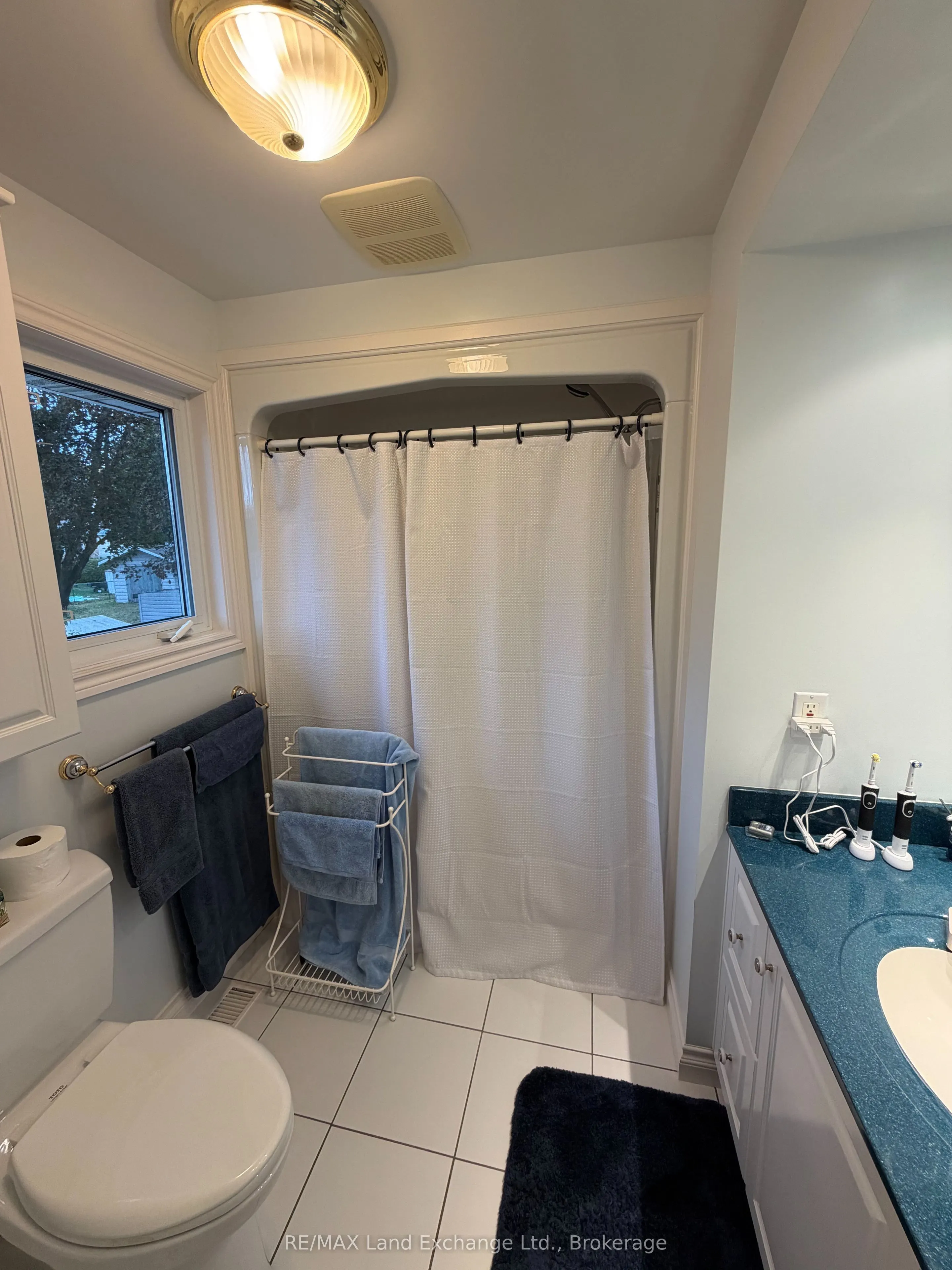 228 Willow Road