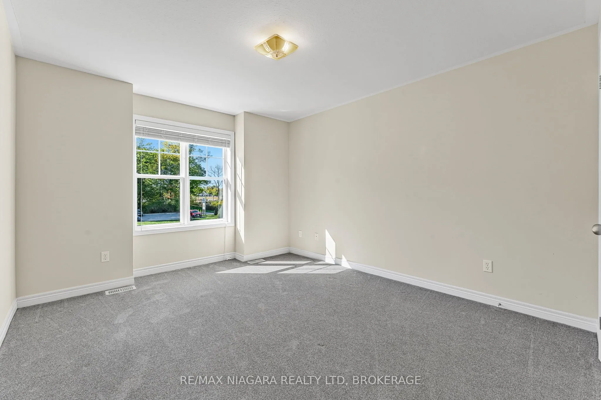 750 Lakeshore Road