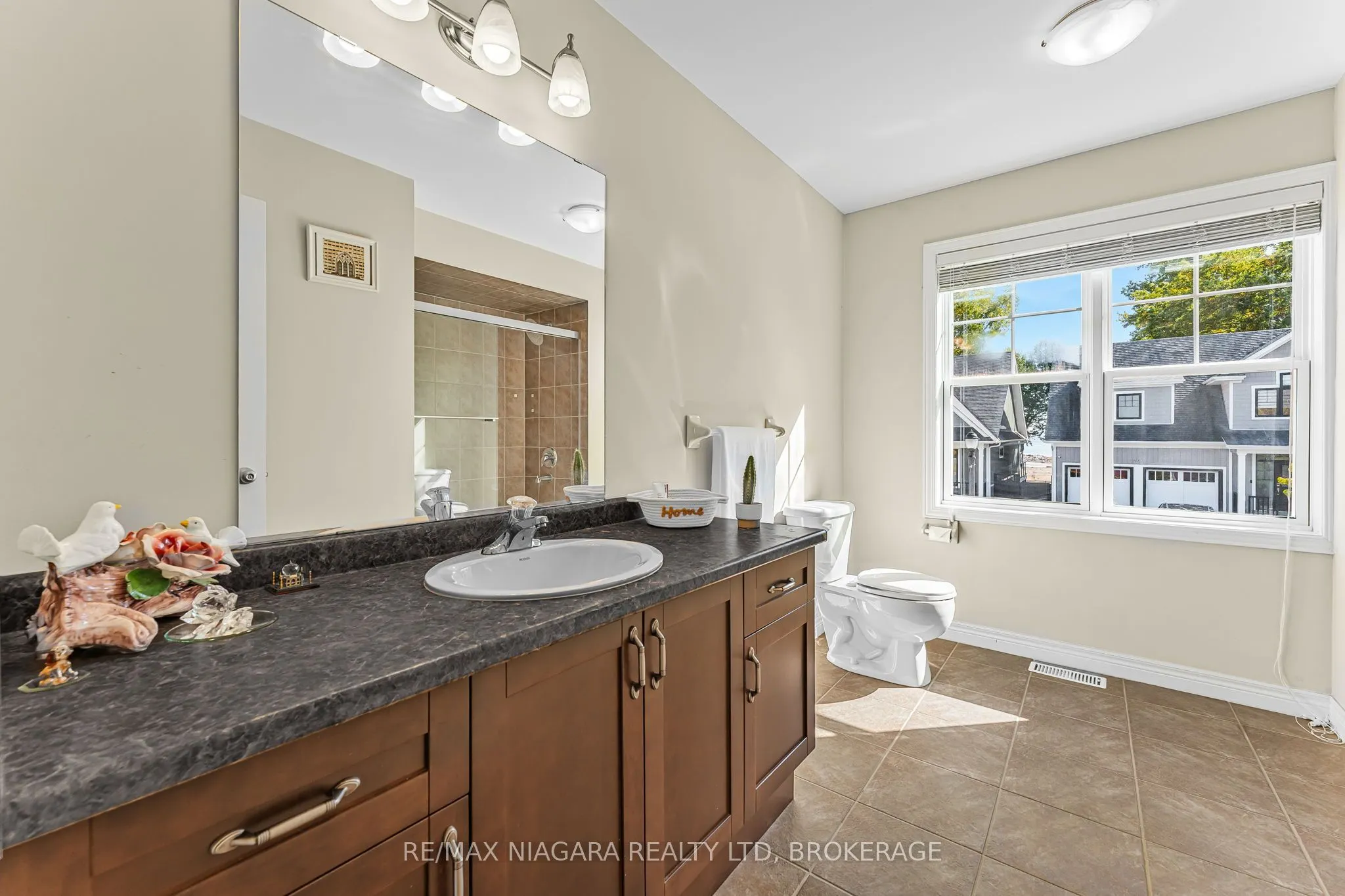 750 Lakeshore Road