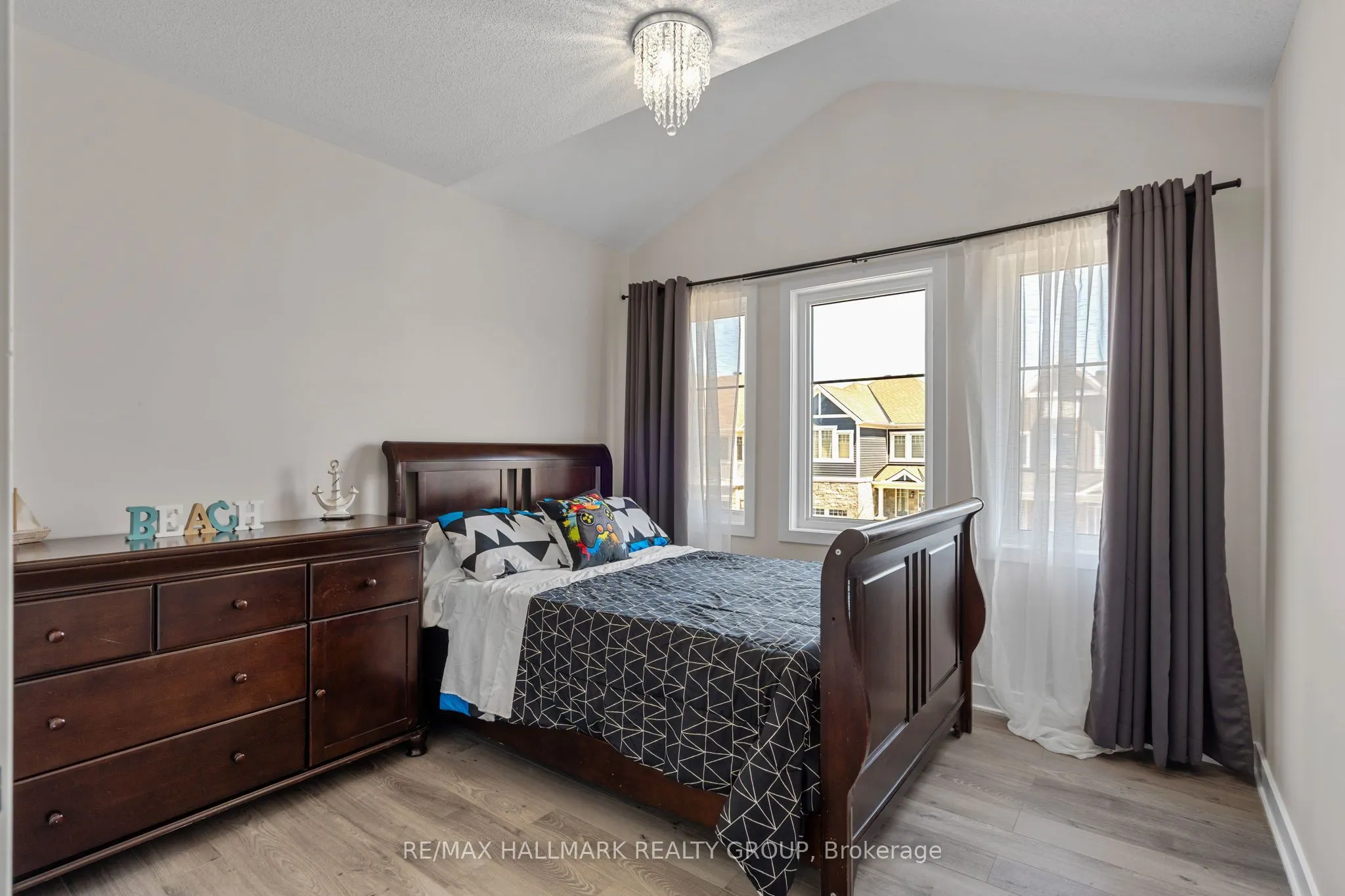1015 Keeper Heights