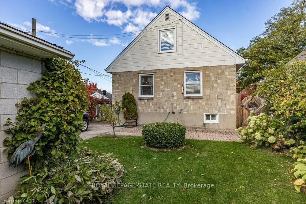 8 Sylvia Crescent