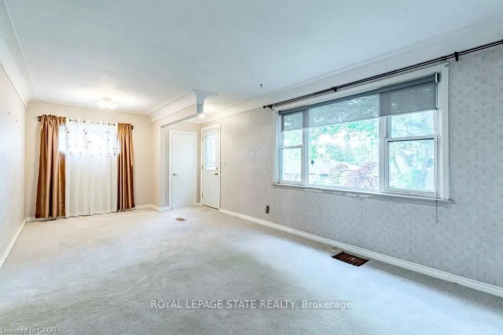 8 Sylvia Crescent
