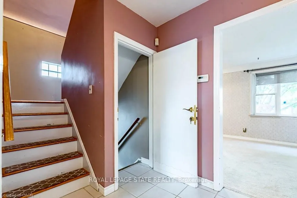 8 Sylvia Crescent