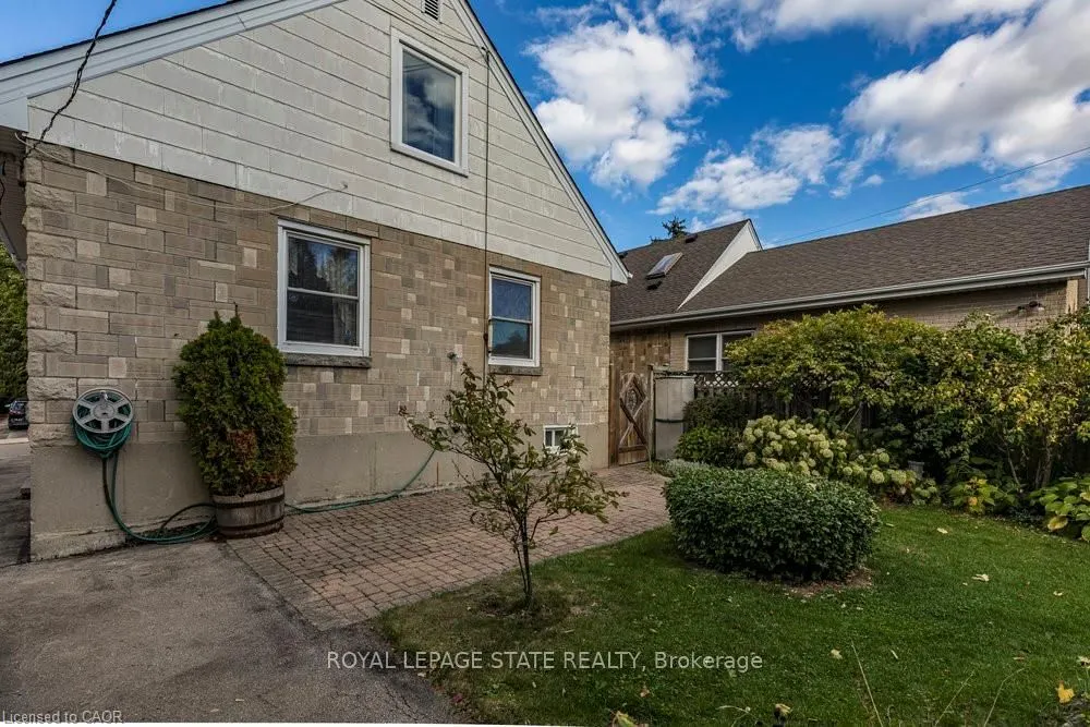 8 Sylvia Crescent