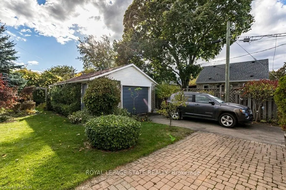 8 Sylvia Crescent