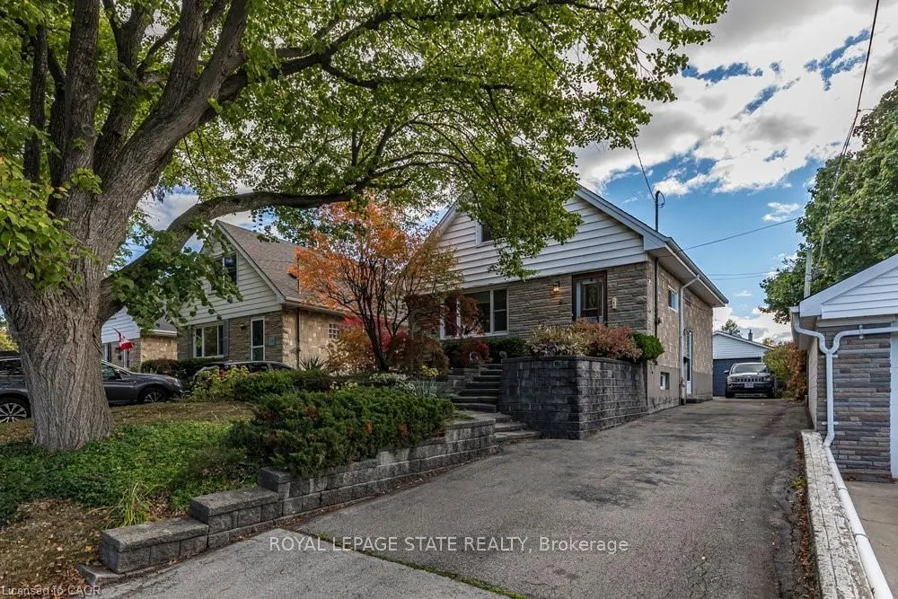 8 Sylvia Crescent