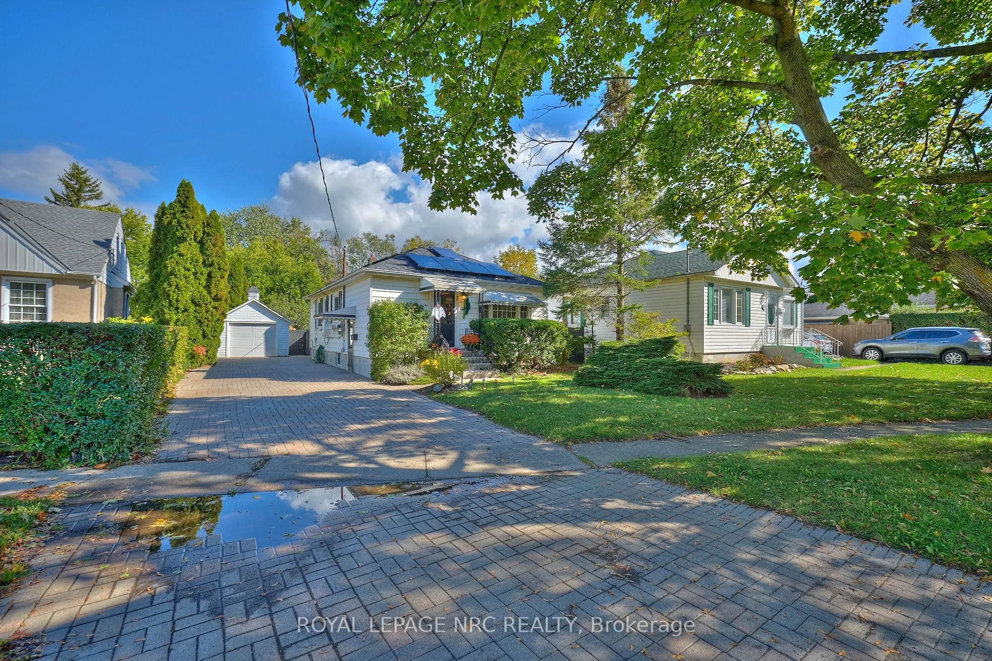 7 Hallcrest Avenue