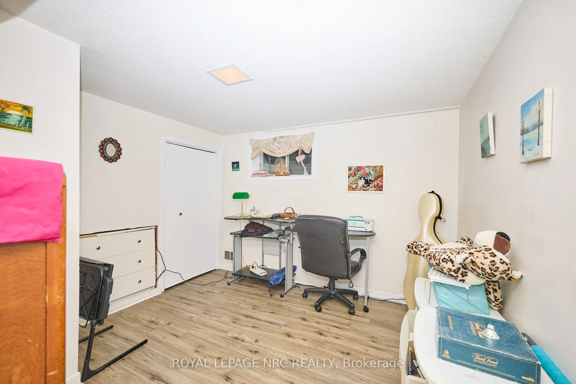 7 Hallcrest Avenue