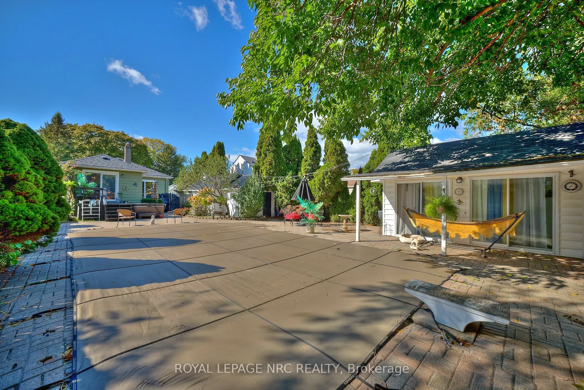 7 Hallcrest Avenue