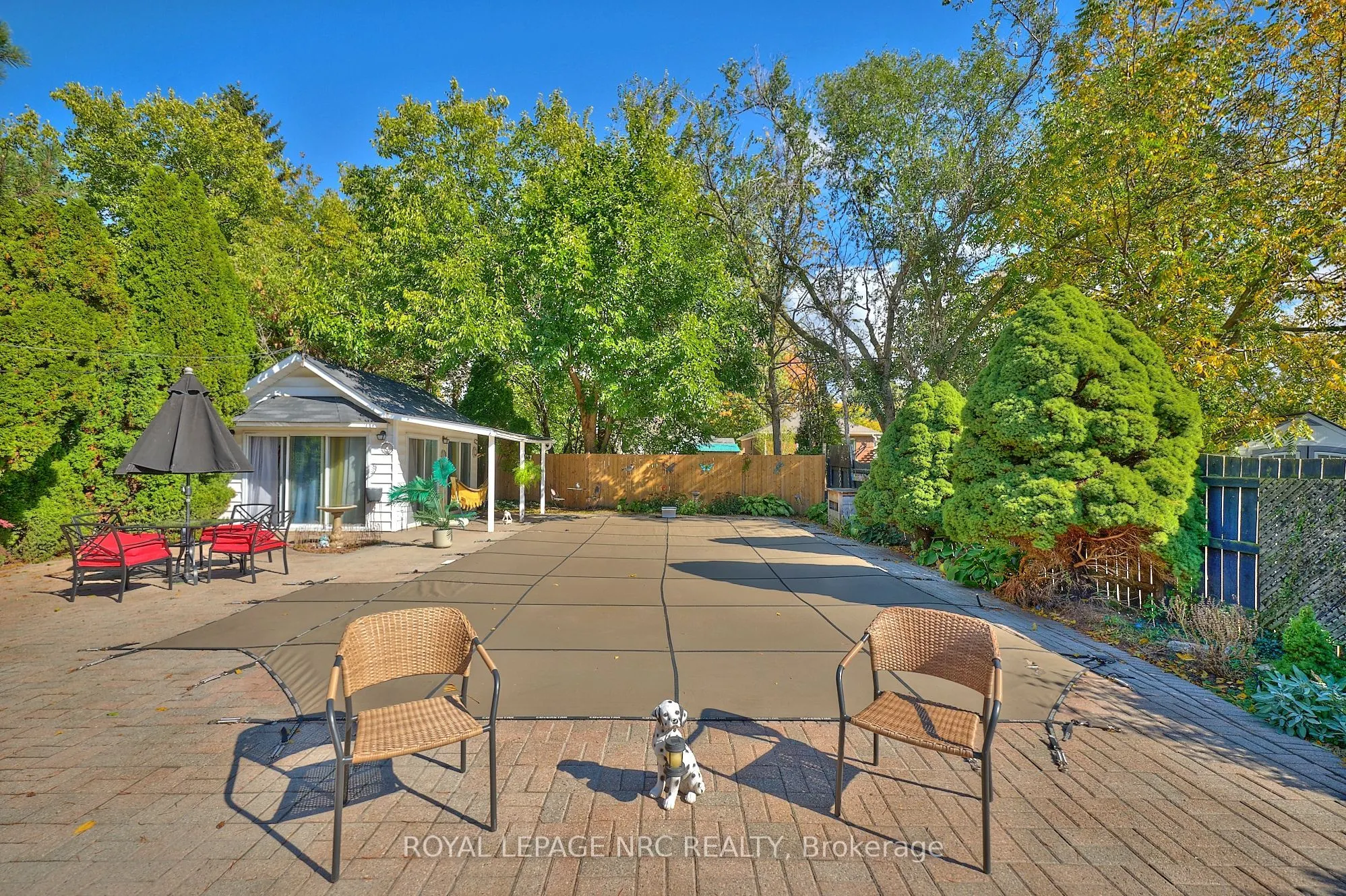 7 Hallcrest Avenue