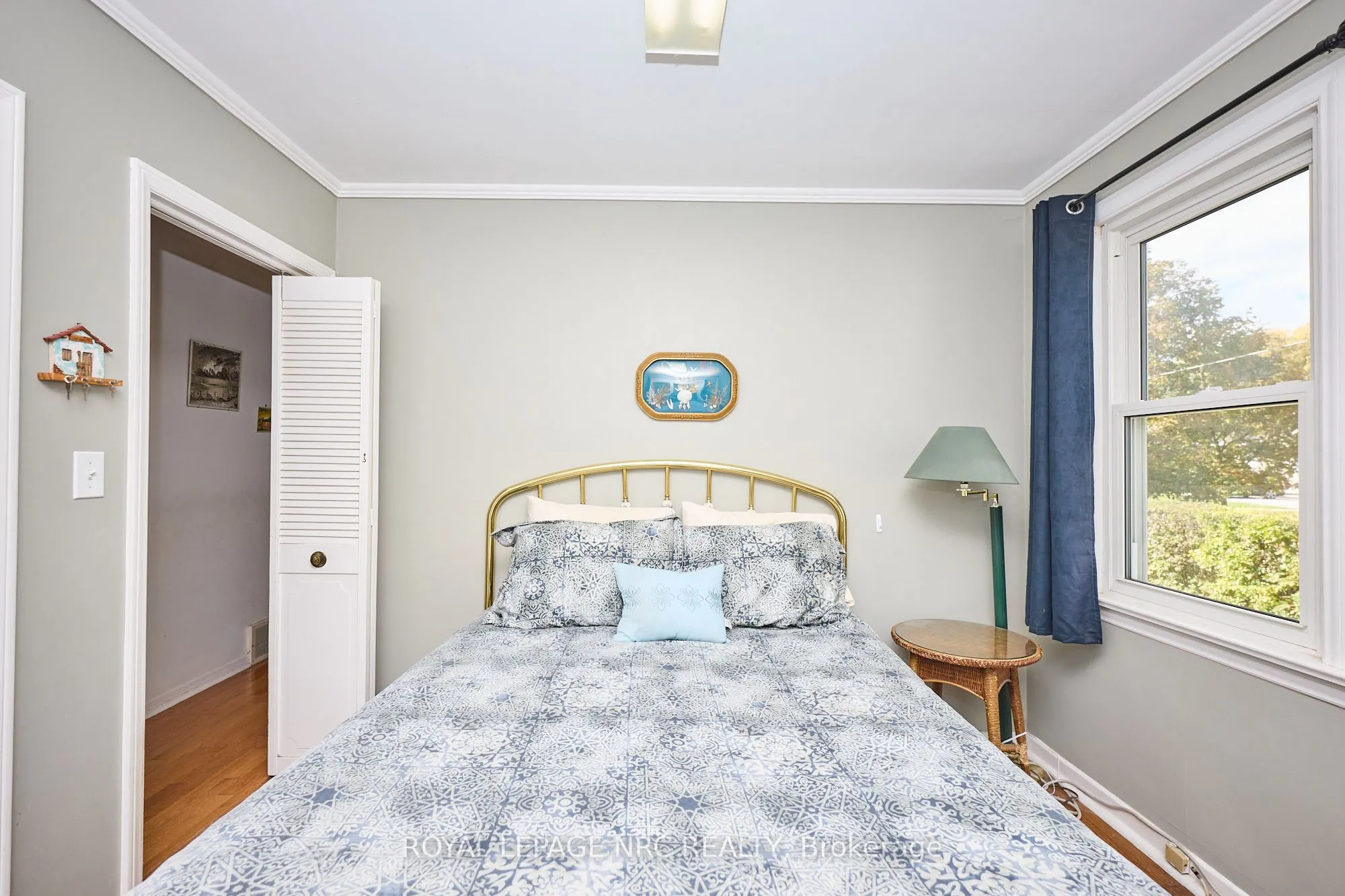 7 Hallcrest Avenue