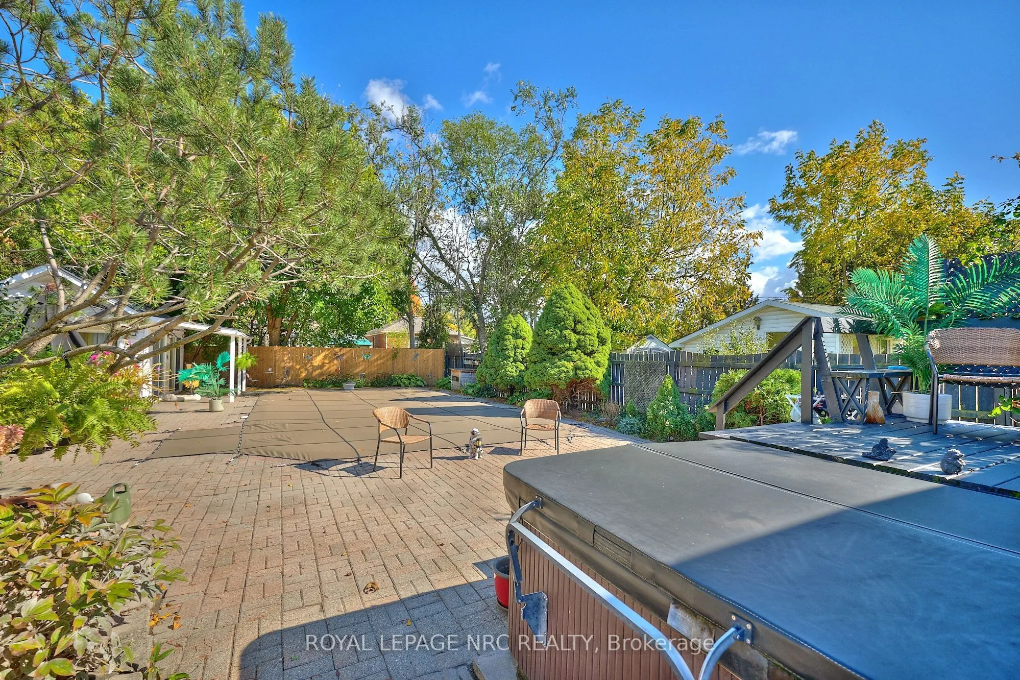 7 Hallcrest Avenue