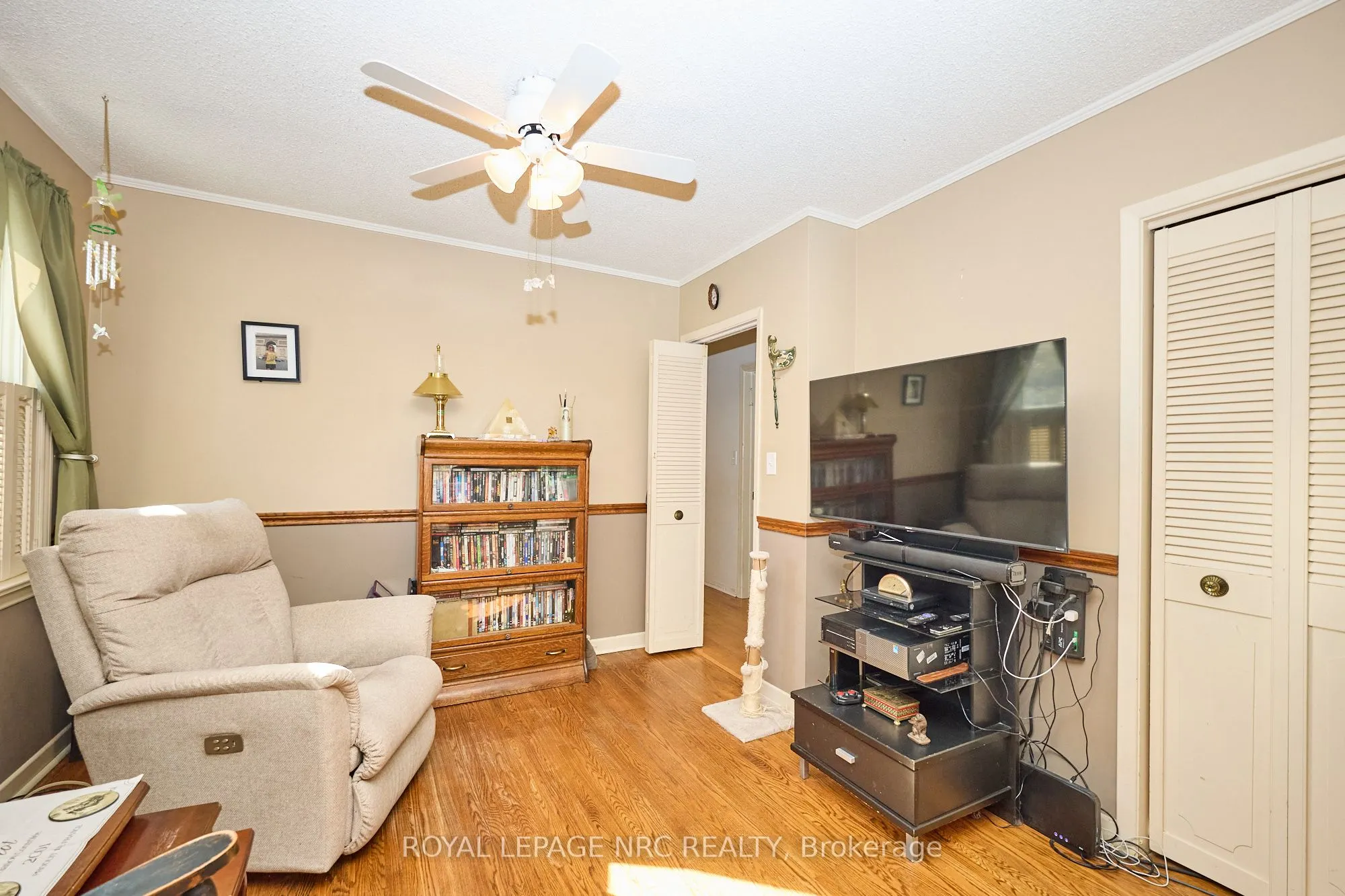 7 Hallcrest Avenue