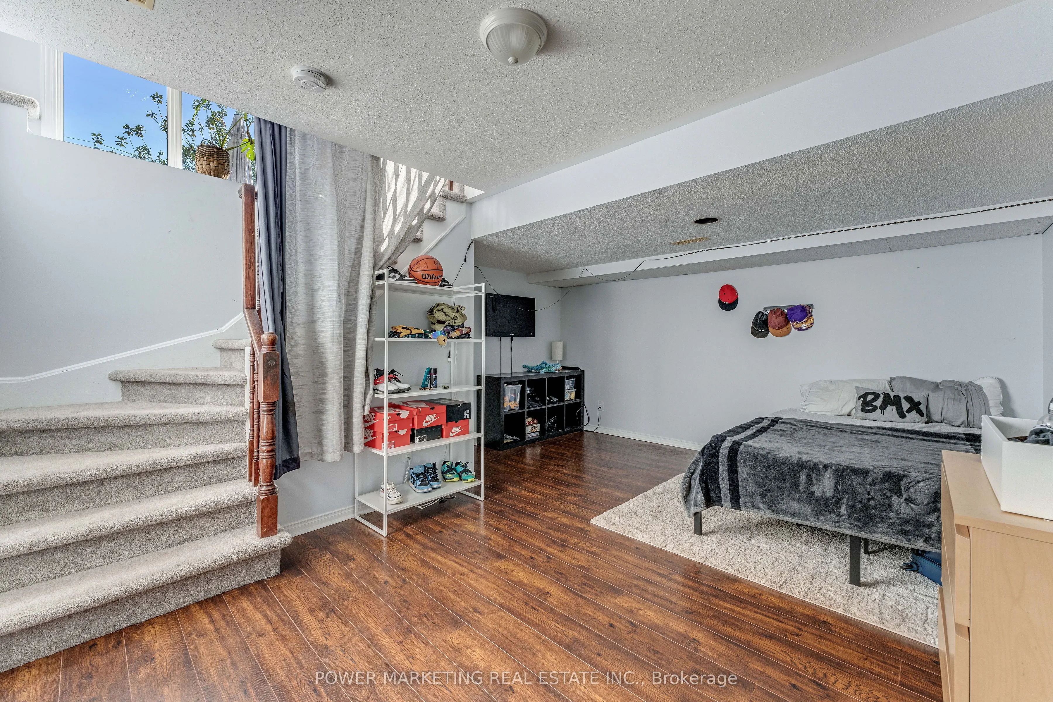 783 Nesting Way