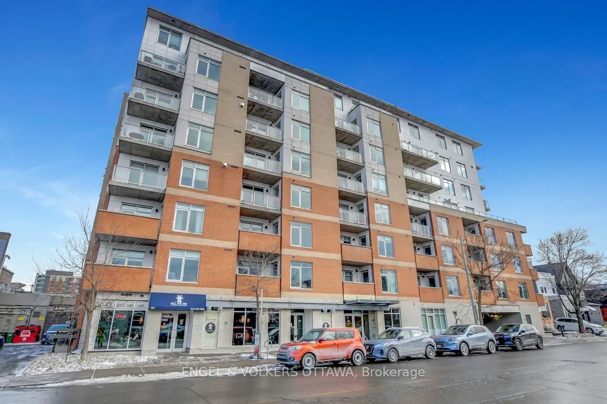 131 Holland Avenue, #404