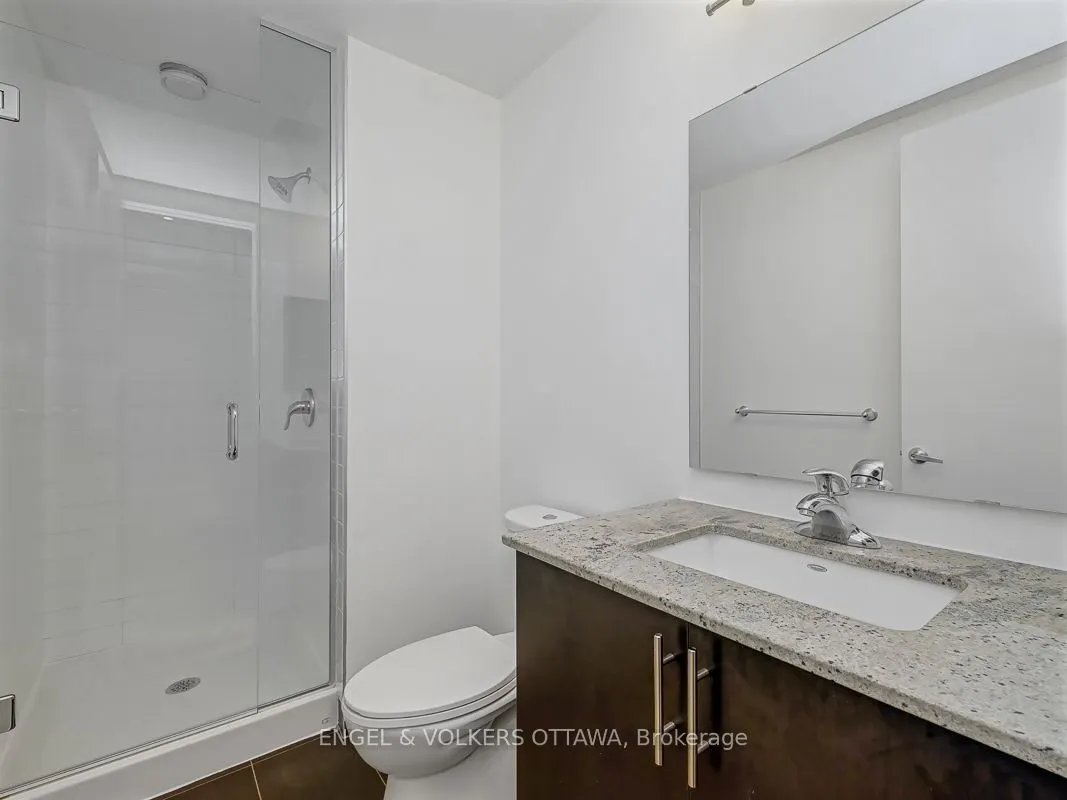 131 Holland Avenue, #404