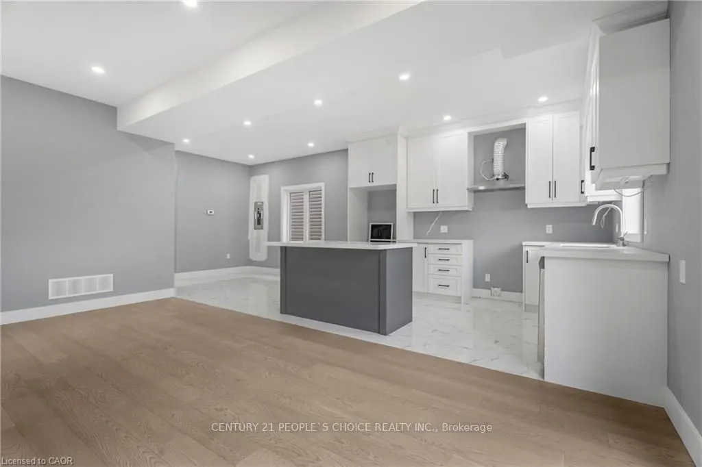 84 Beland Avenue, #(Upper)
