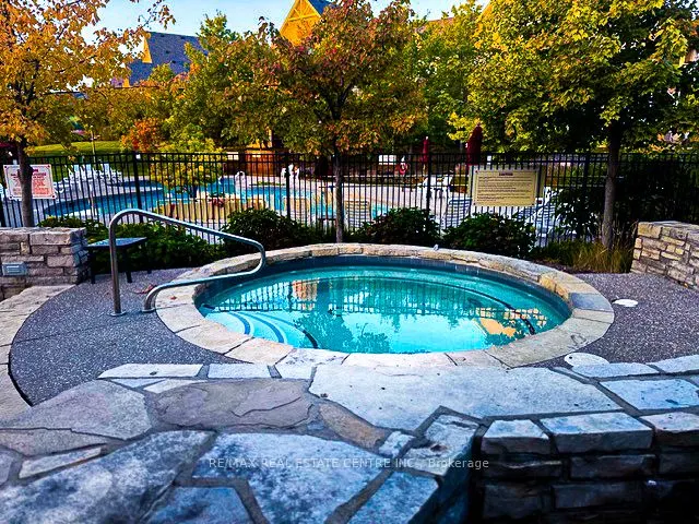 125 FAIRWAY Court, #228