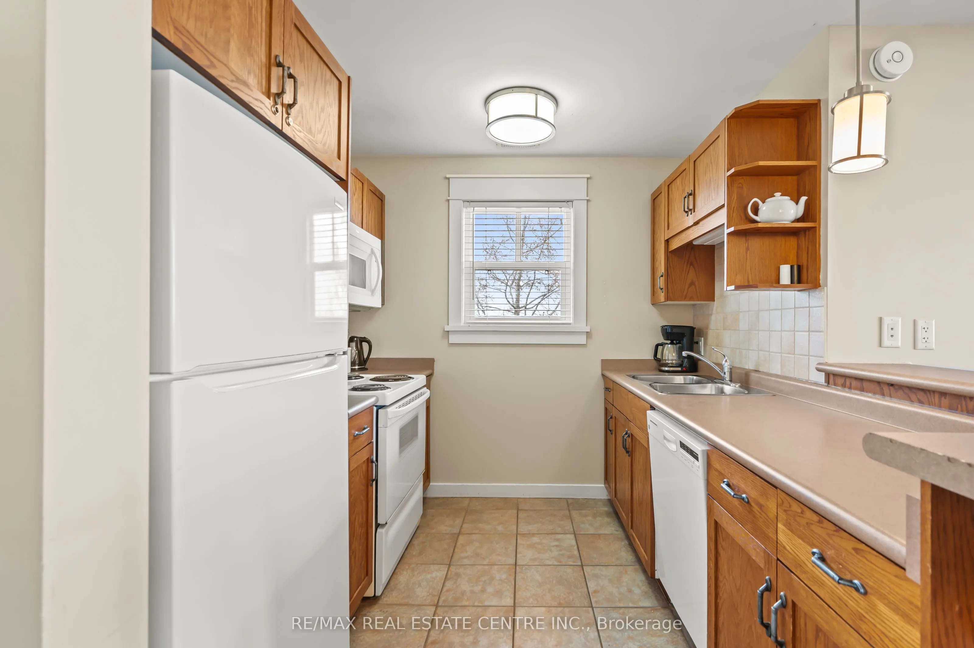 125 FAIRWAY Court, #228