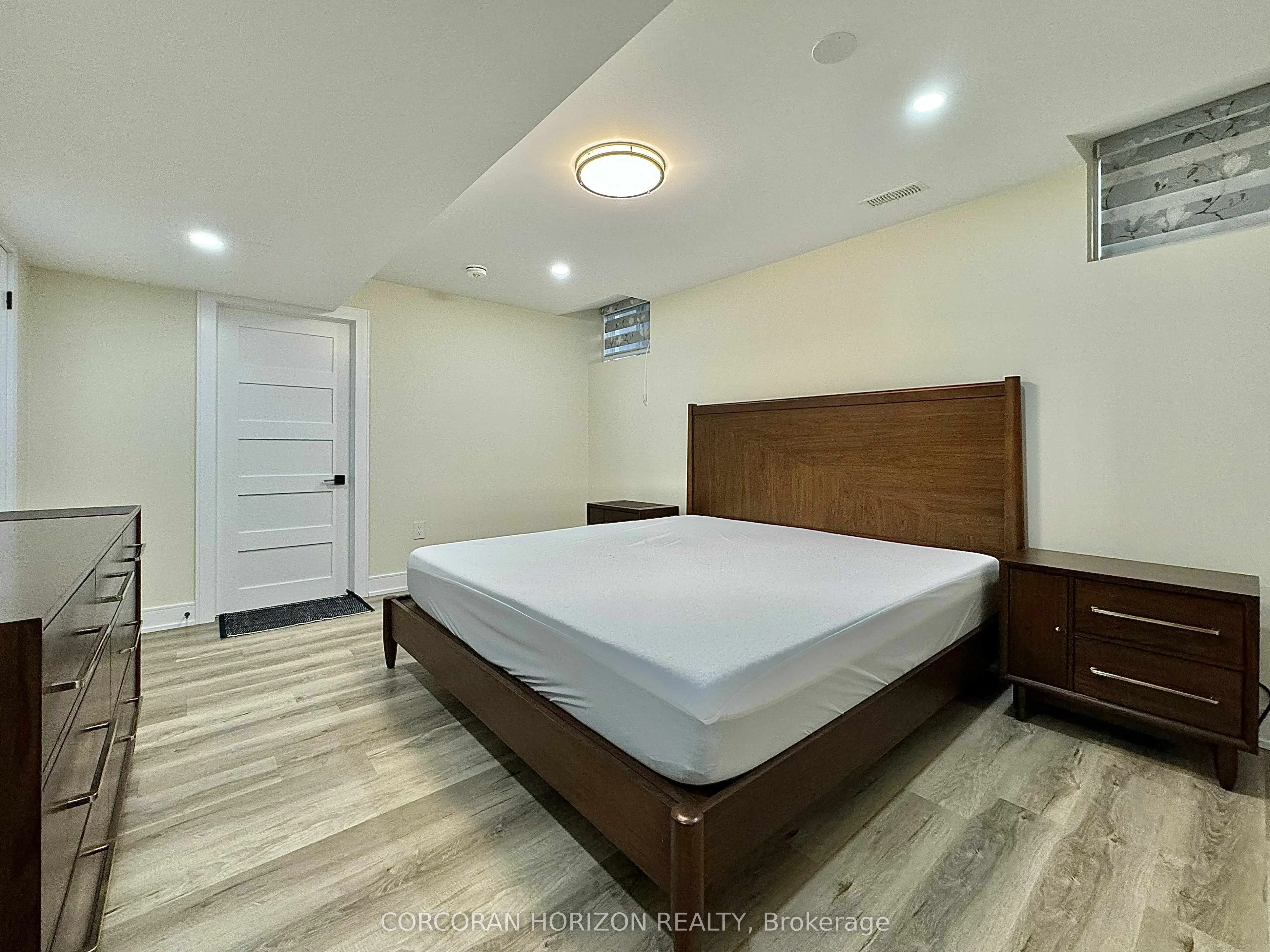 23 Mossgrove Drive, #Lower