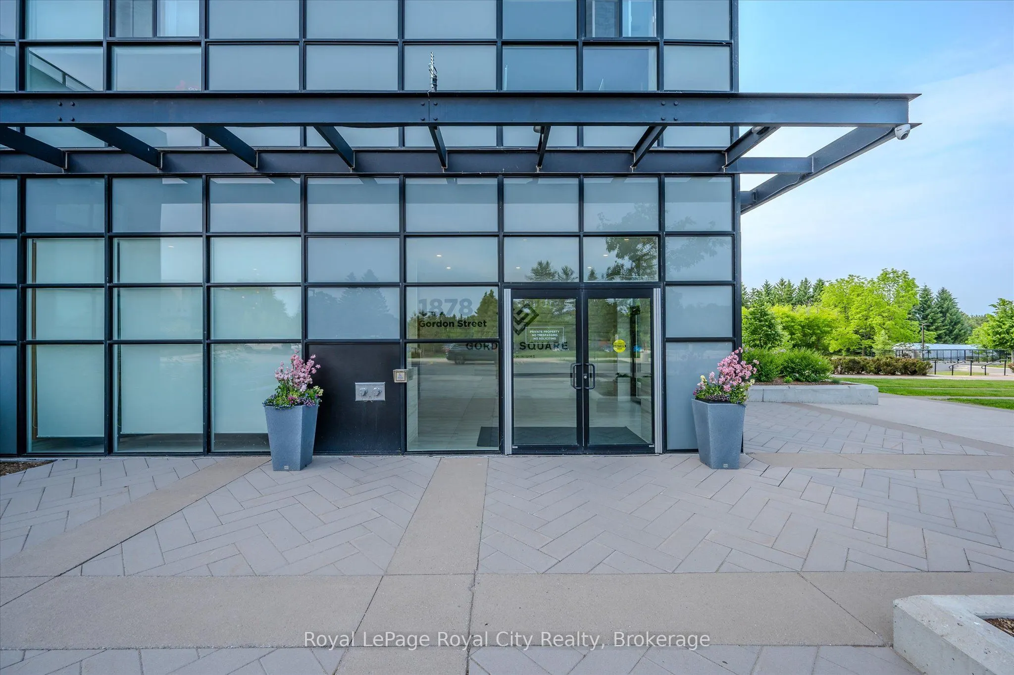1878 Gordon Street, #409