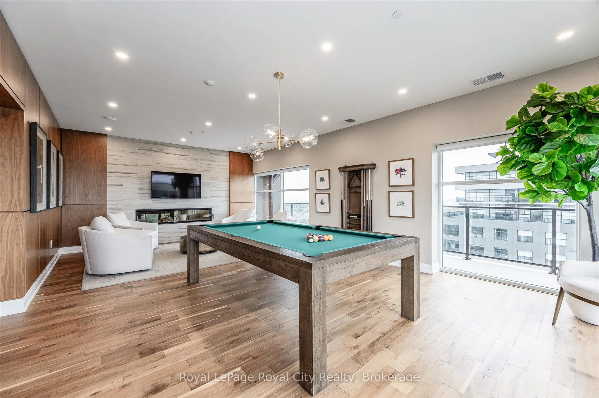 1878 Gordon Street, #409