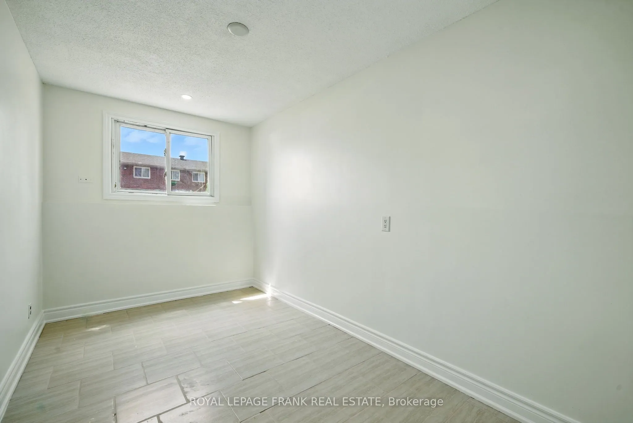 88 Mary Street W, #1