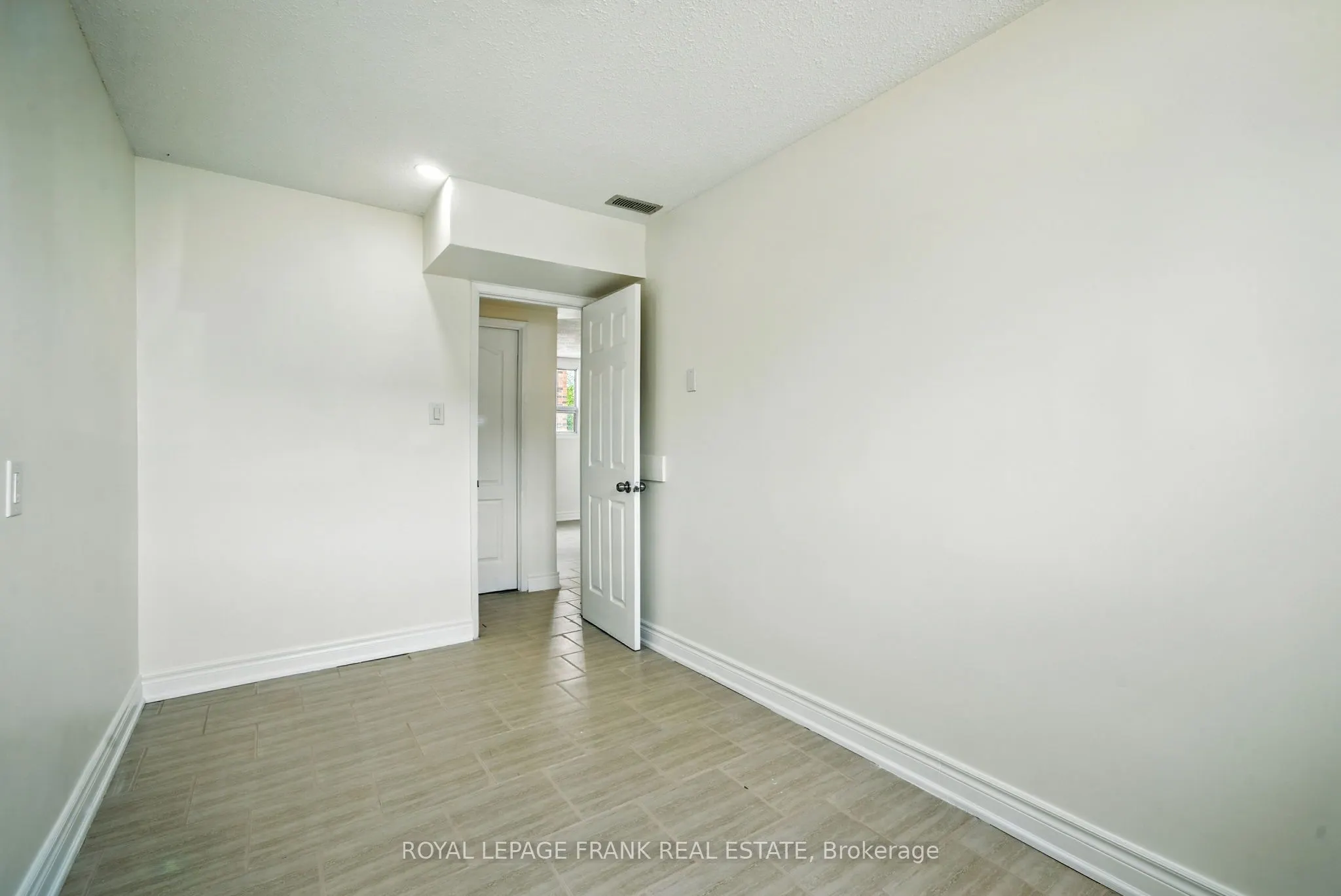 88 Mary Street W, #1