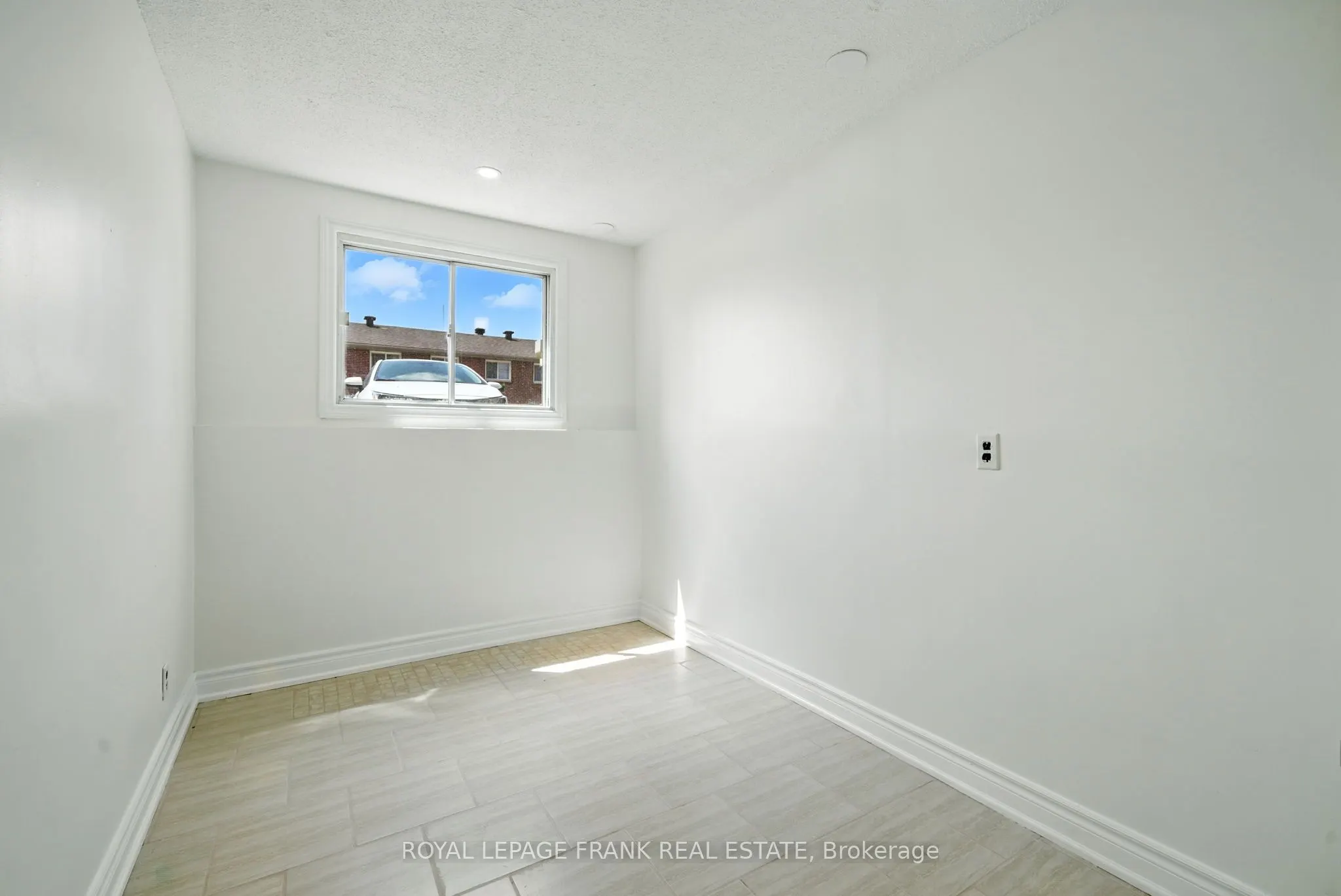 88 Mary Street W, #1