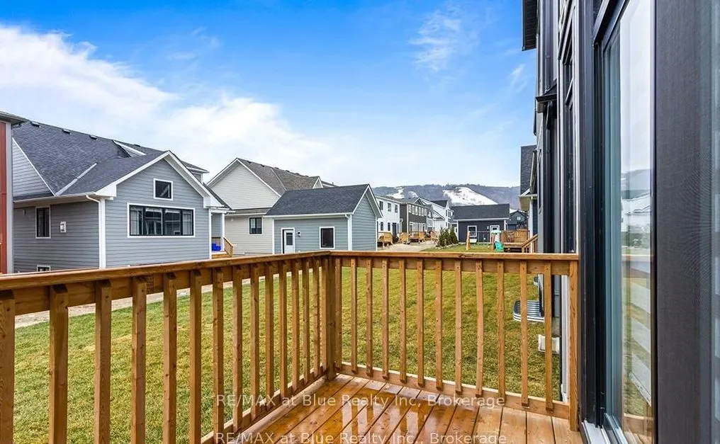 123 BLACK WILLOW Crescent